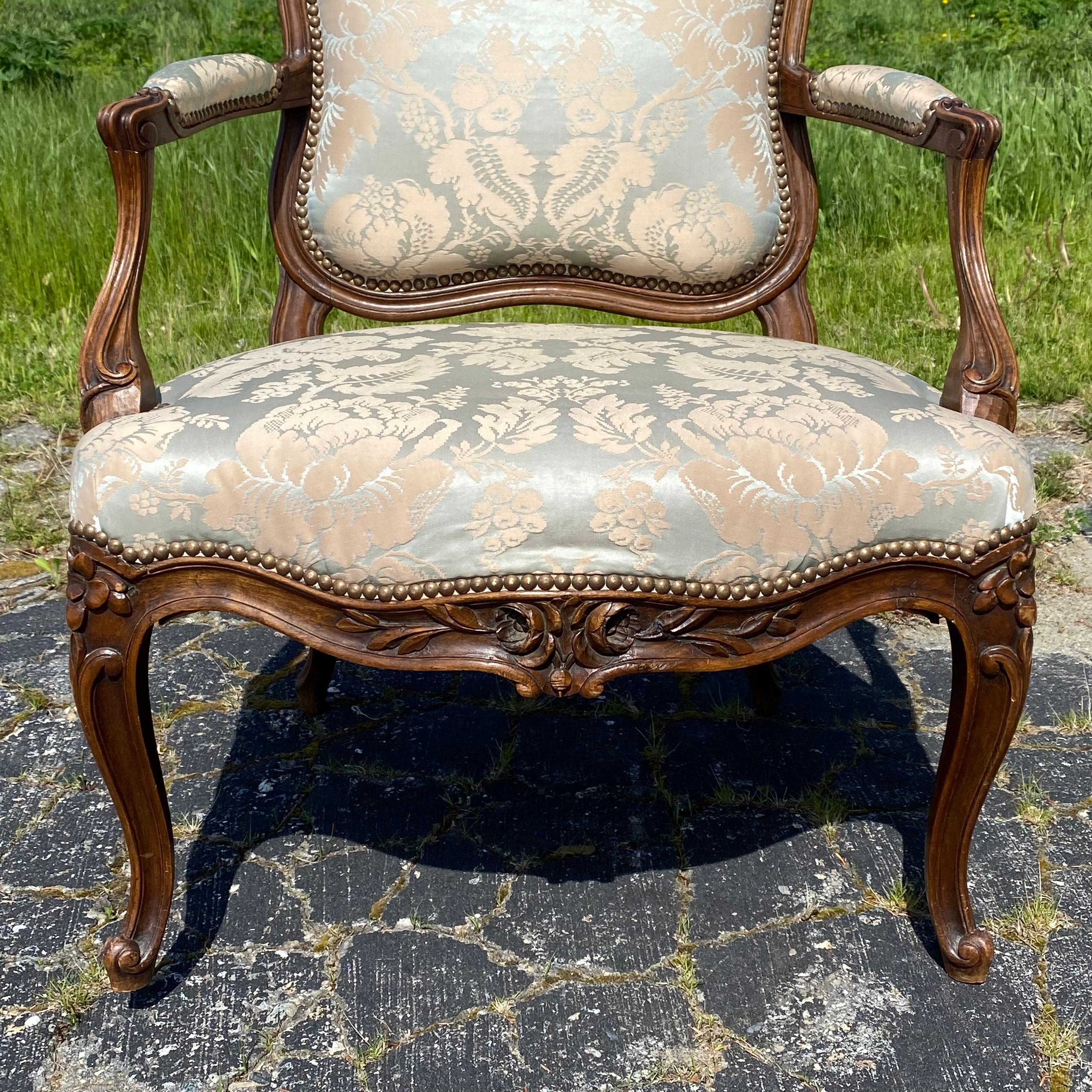 Magnificent Set Four 19th Century Highly Carved Armchairs from South of France For Sale 7