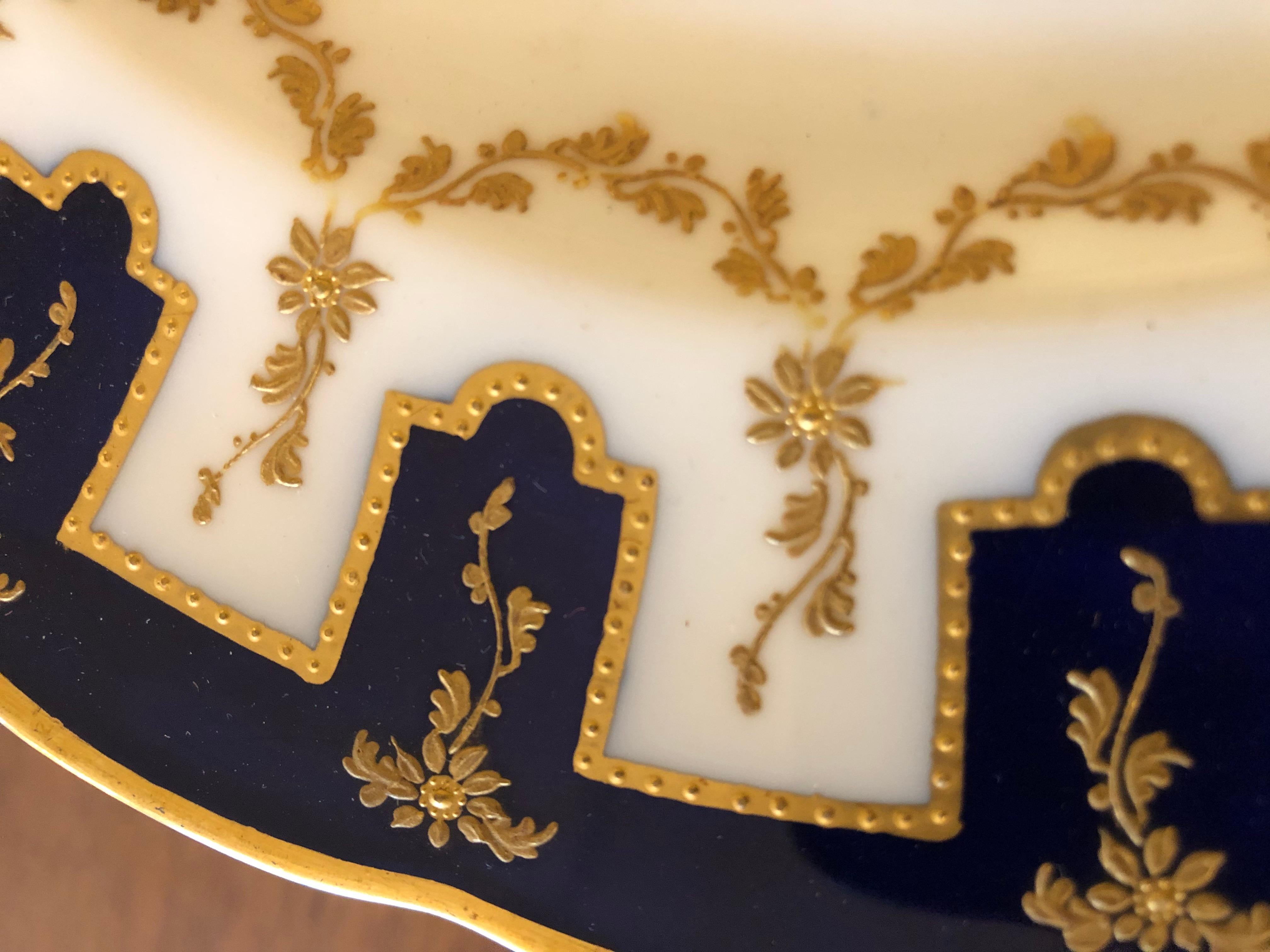 Mid-20th Century Magnificent Set of 12 Vintage English Ovington Porcelain Service Dinner Plates For Sale