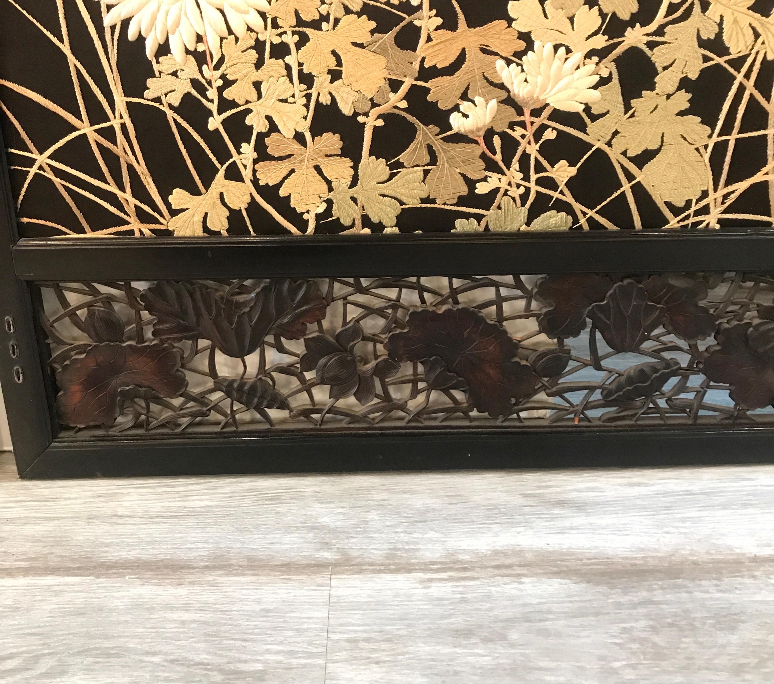 Magnificent Set of 4 Antique Japanese Silk Needlework Framed Panels, circa 1890 10