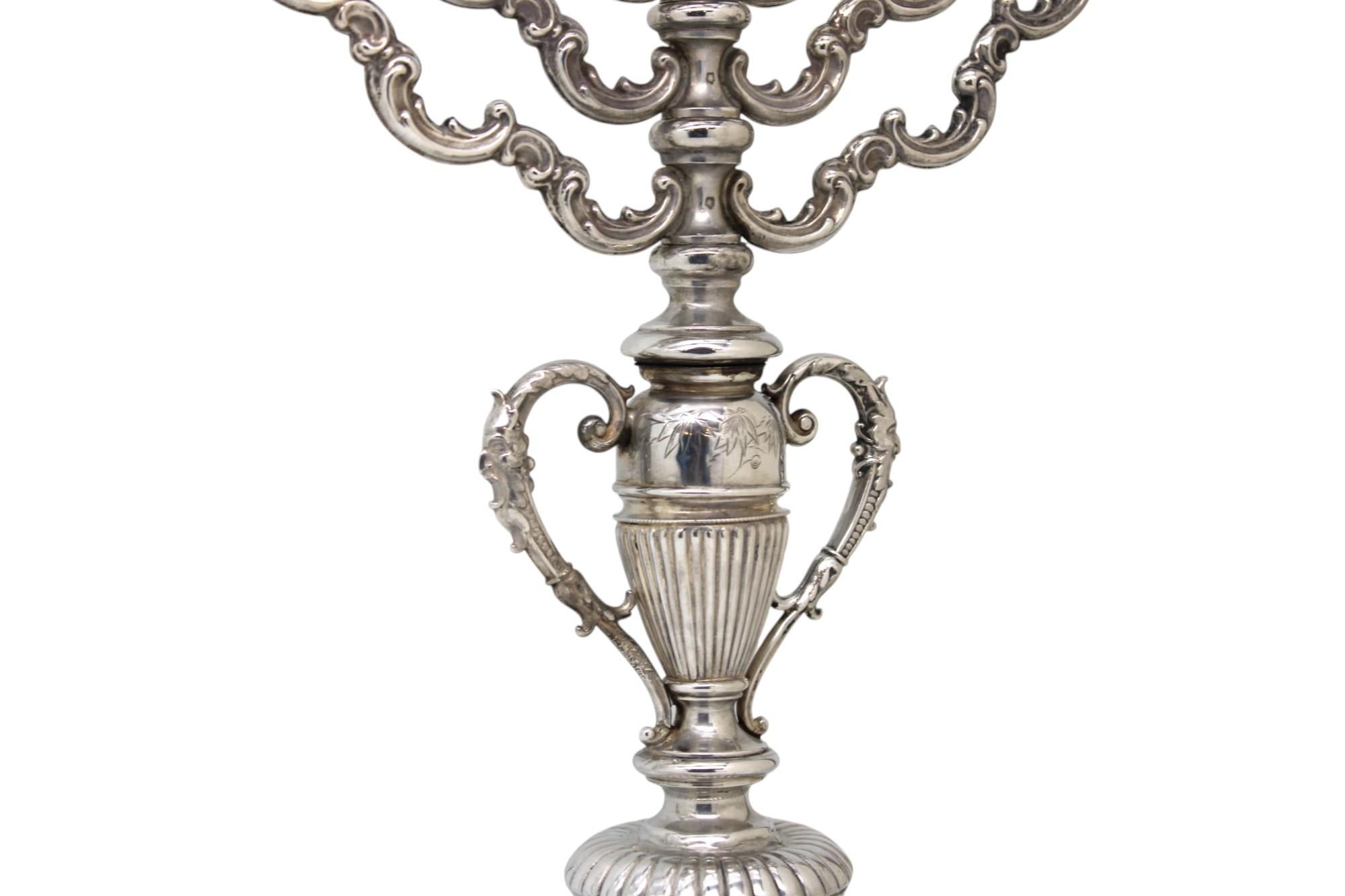 Prächtige silberne Chanukka-Lampe Menora, Österreich, um 1880. Judaica im Angebot 1