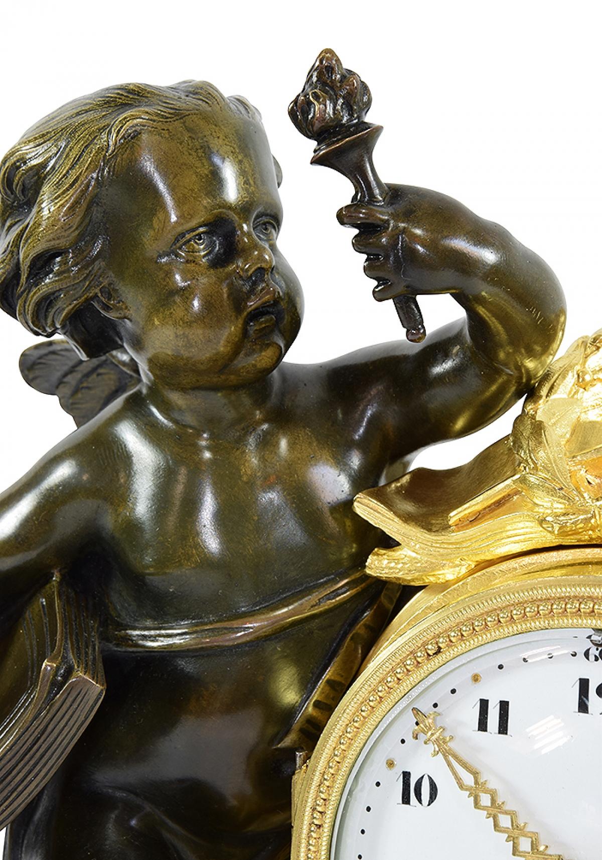 Magnificent Small Clock in the Louis XVI Style In Good Condition In Saint-Ouen, FR