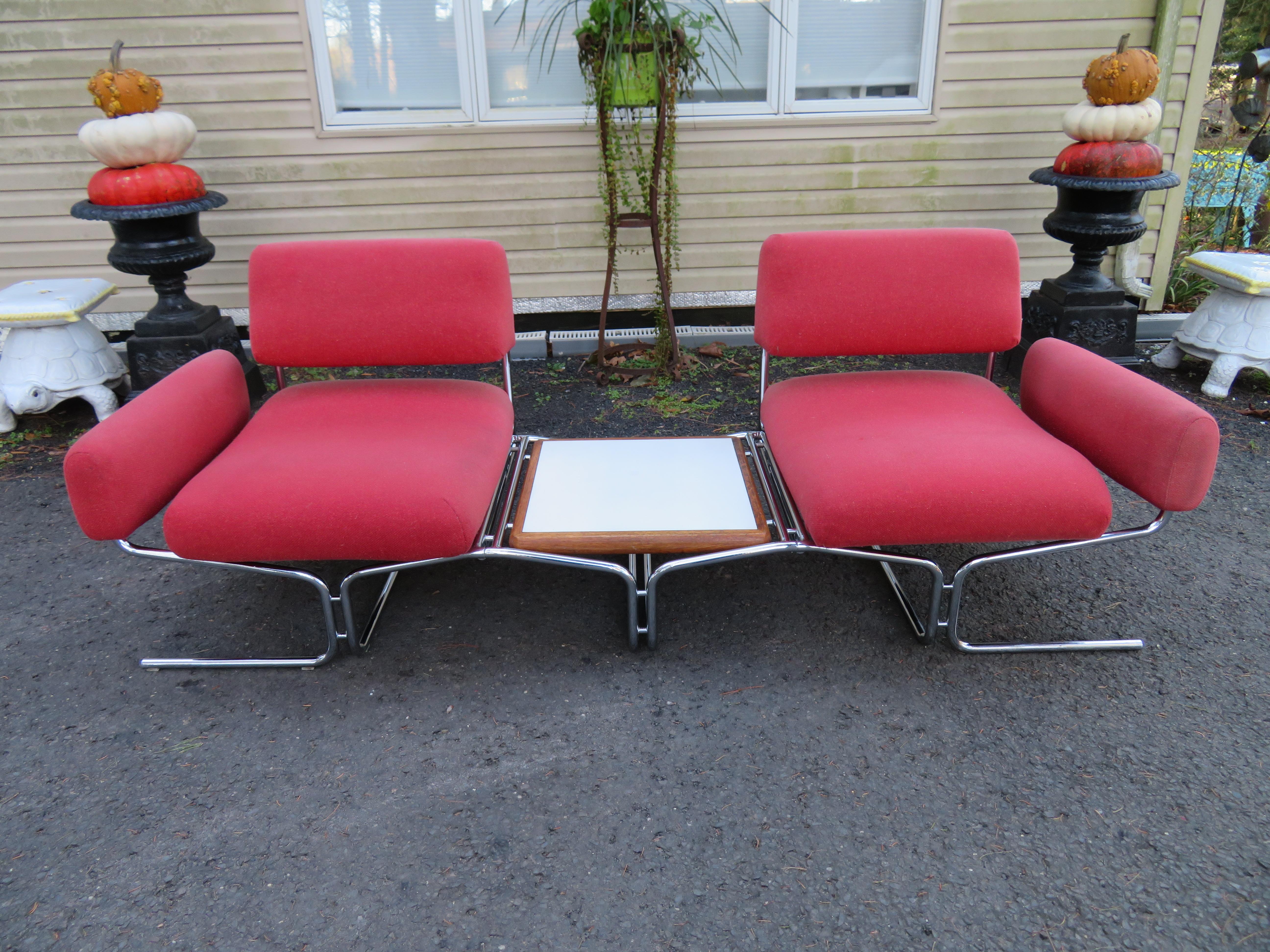 Magnificent Space-Age Tubular Chrome 2-Seat Sofa with Table Ingmar Relling Style For Sale 10