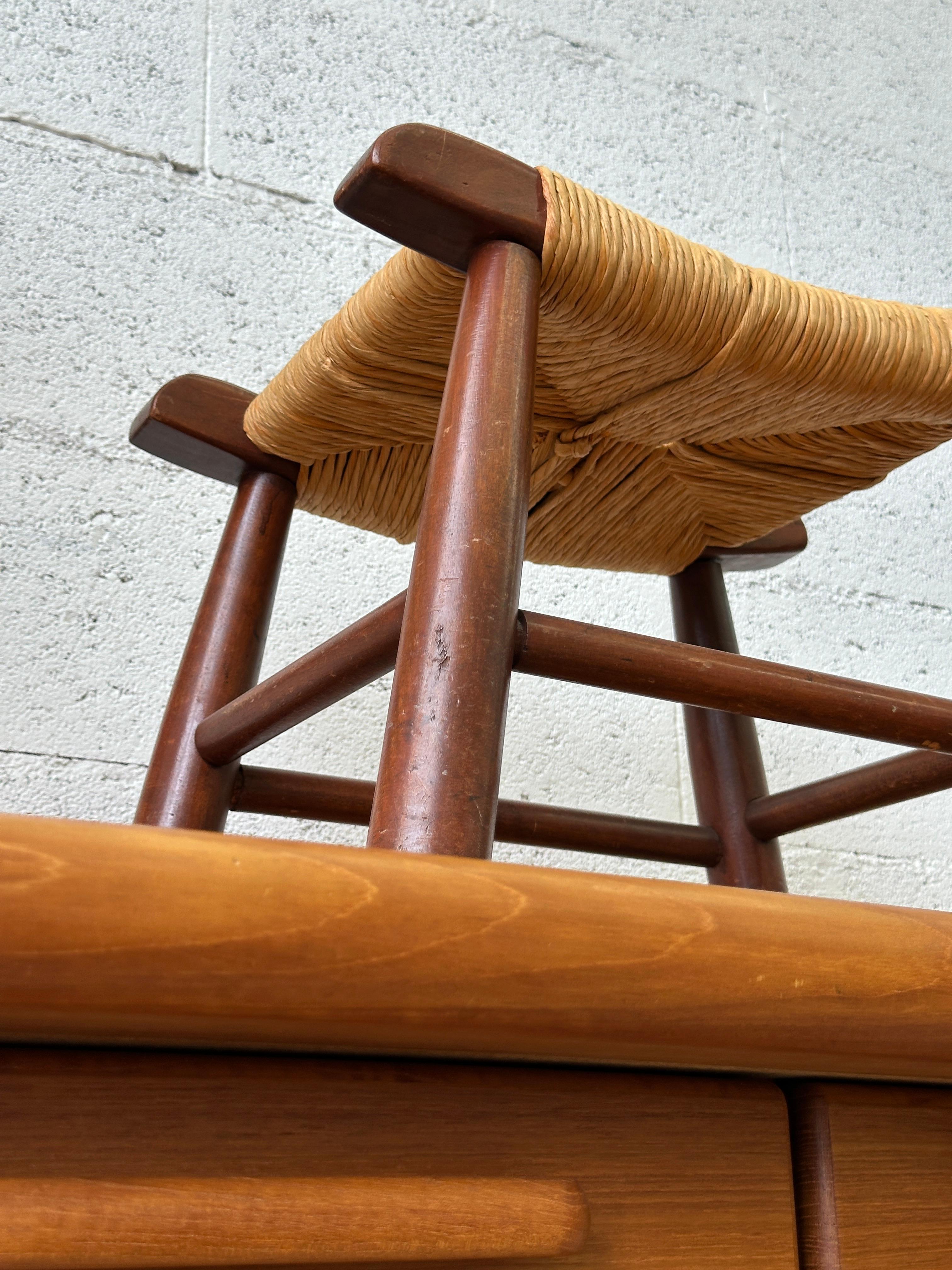 Magnificent stool (footrest) from the 50s. rustic brutalist For Sale 1