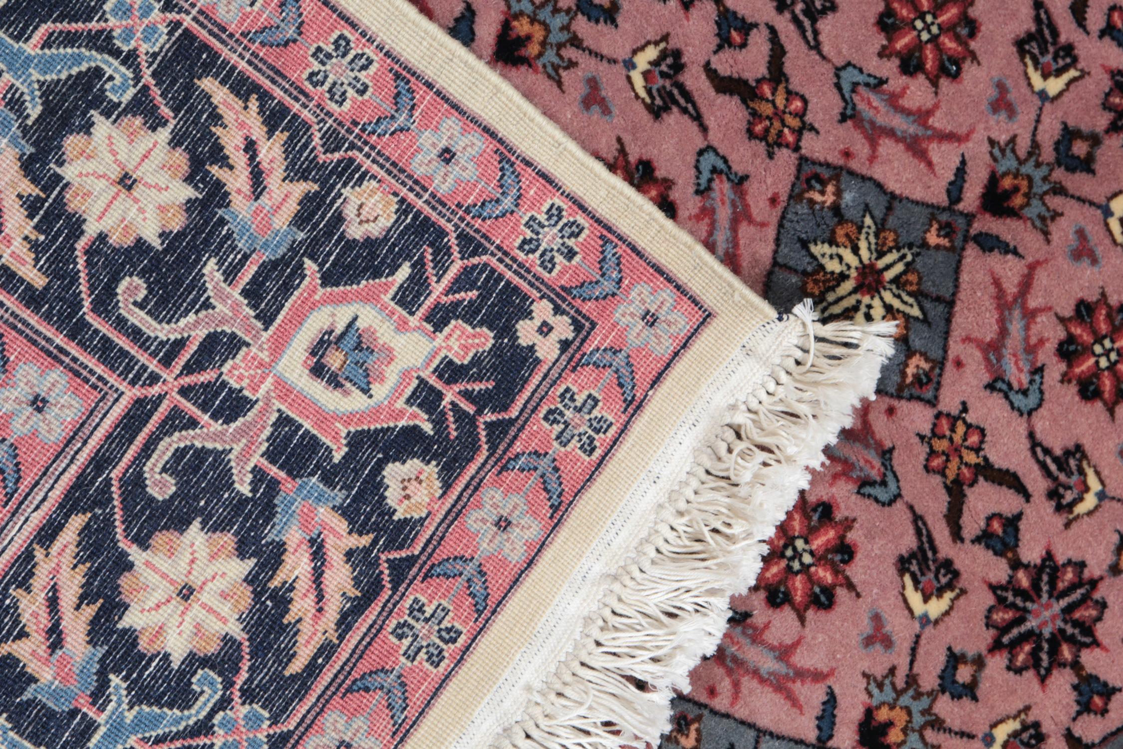 Magnificent Traditional Chinese Runner, Handwoven Carpet In Excellent Condition In Hampshire, GB