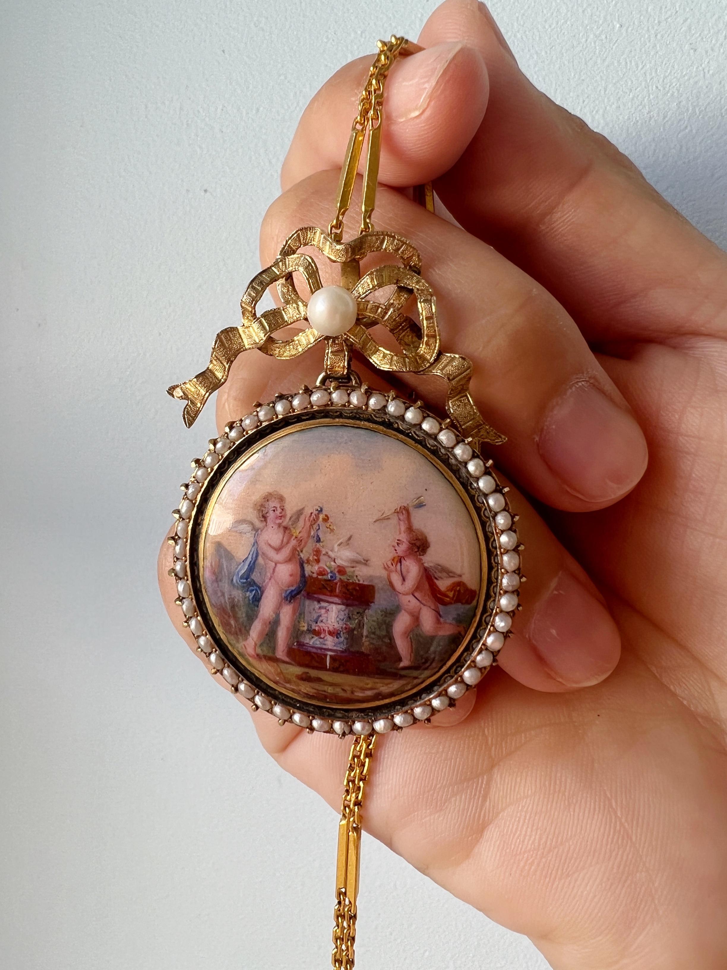 Magnifique pendentif en or 14 carats émaillé de l'époque victorienne avec nœud de Cupidon et perle 4