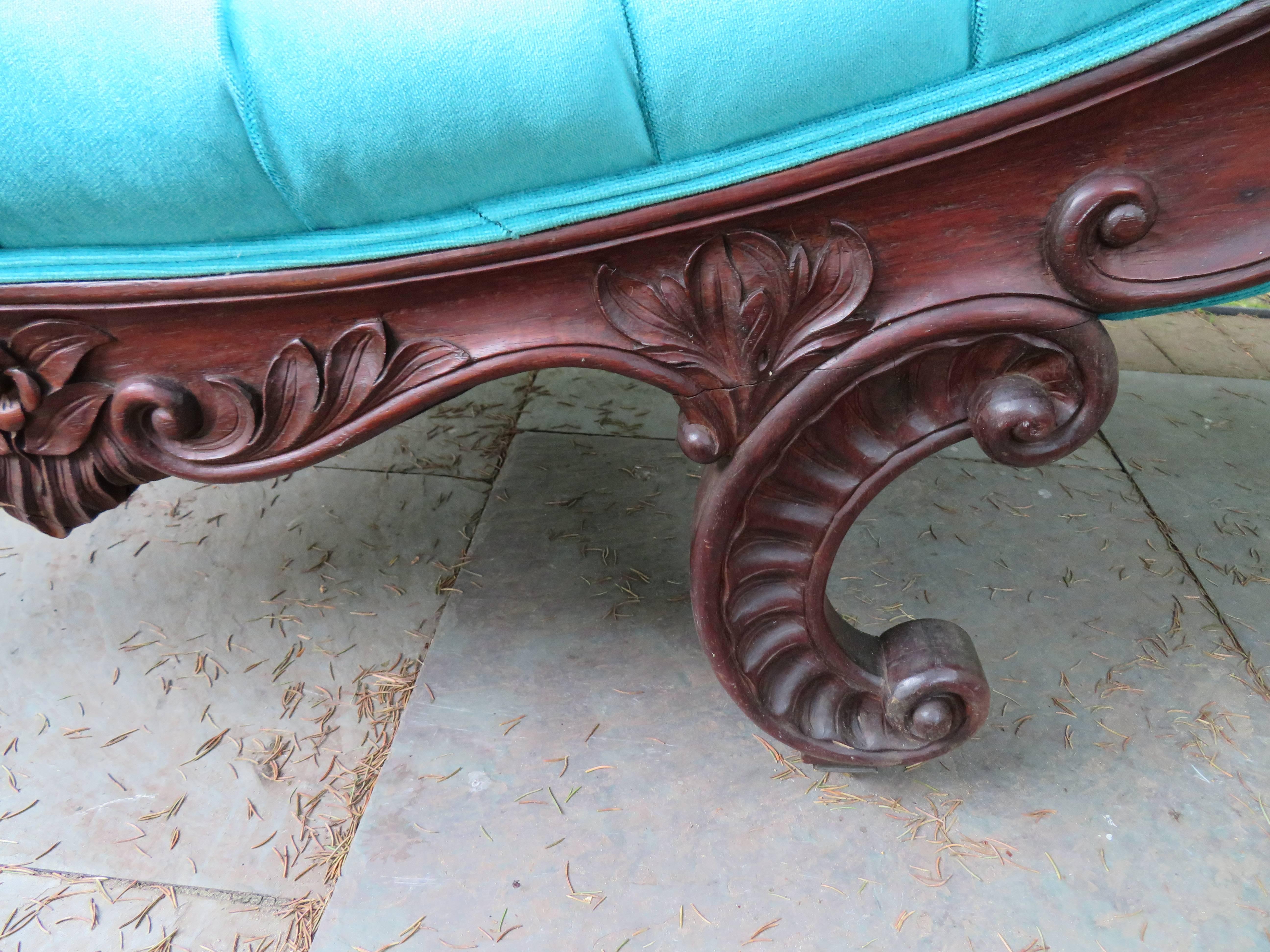Magnificent Victorian John Henry Belter Attributed Rosewood Tufted Chaise Longue In Good Condition For Sale In Pemberton, NJ