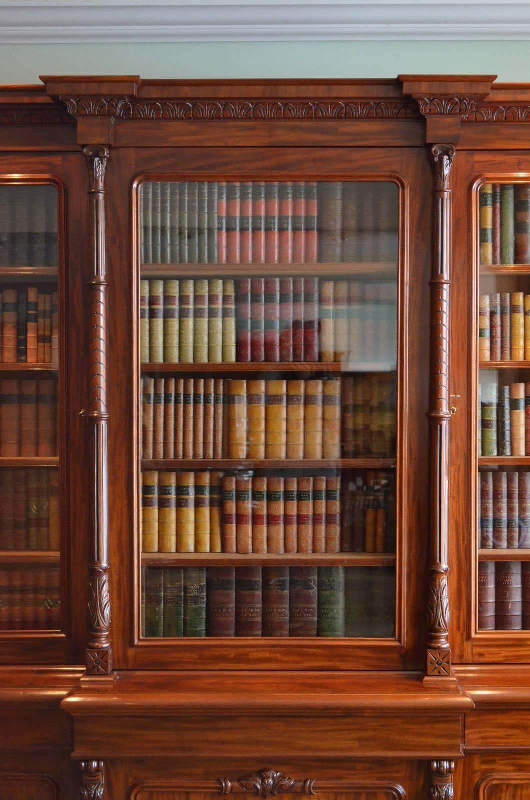 Mid-19th Century Magnificent Victorian Mahogany Library Bookcase
