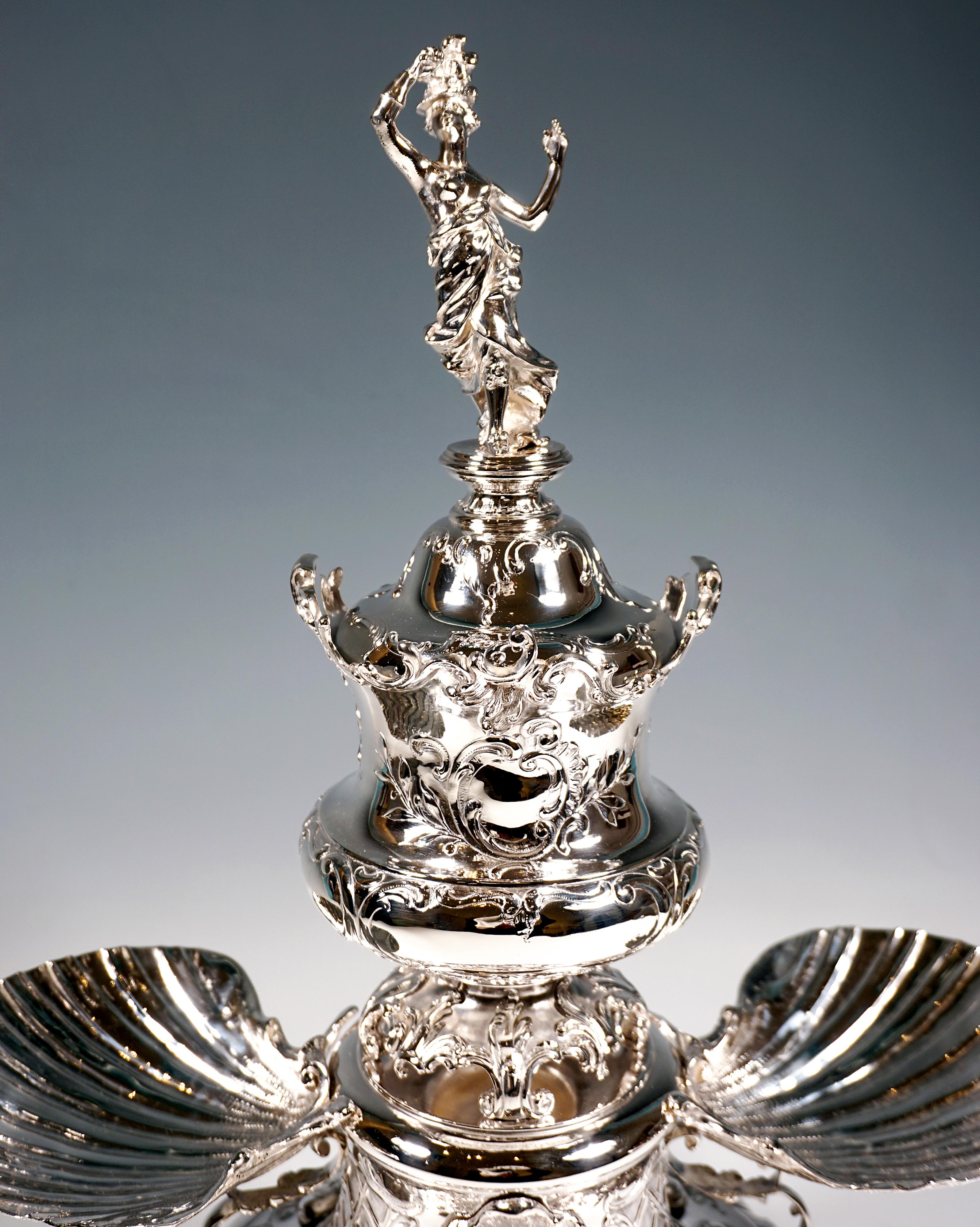 Magnífico soporte vienés Art Nouveau para caviar de plata, de Würbel & Czokally, 1900 en venta 3