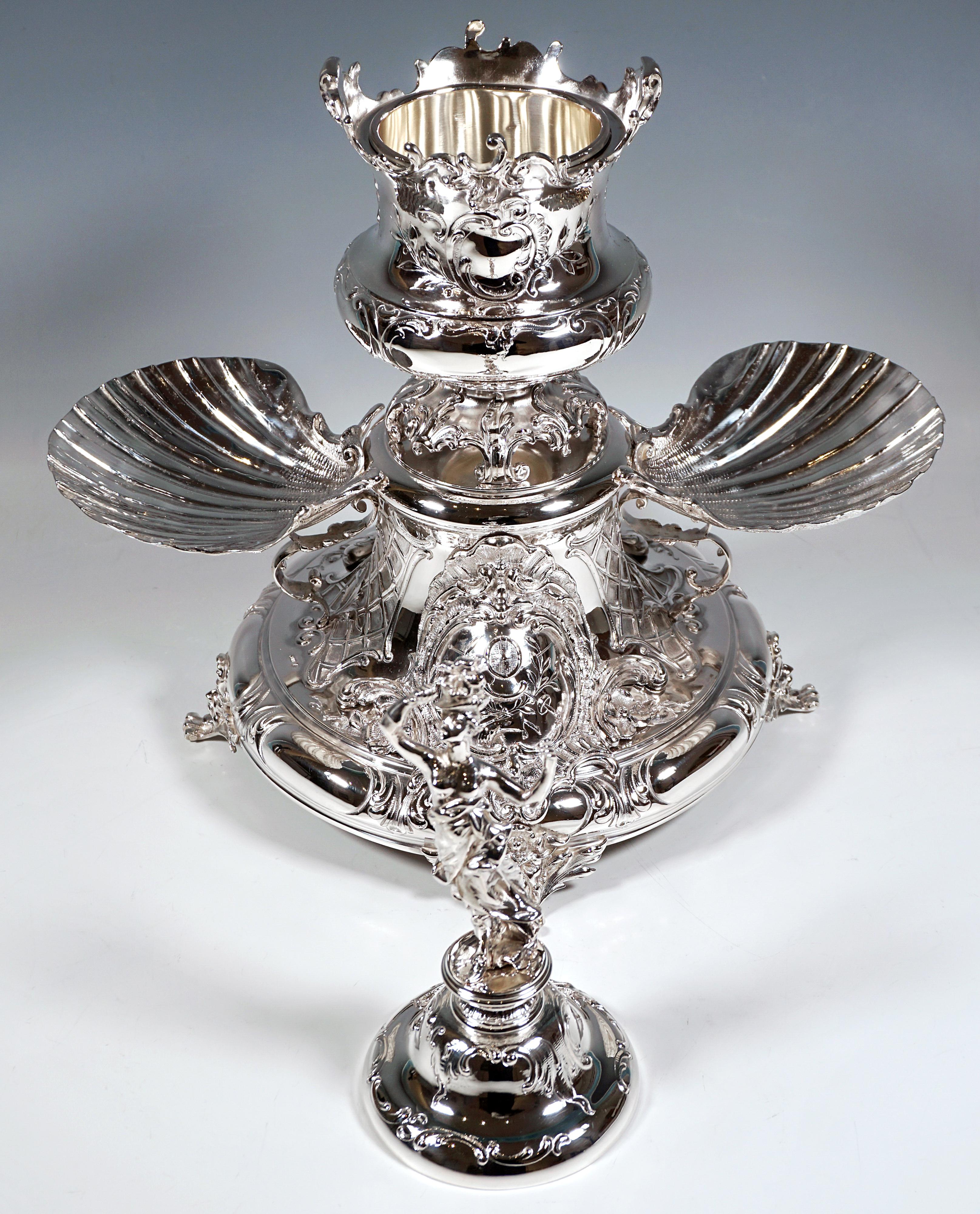 Magnífico soporte vienés Art Nouveau para caviar de plata, de Würbel & Czokally, 1900 en venta 4