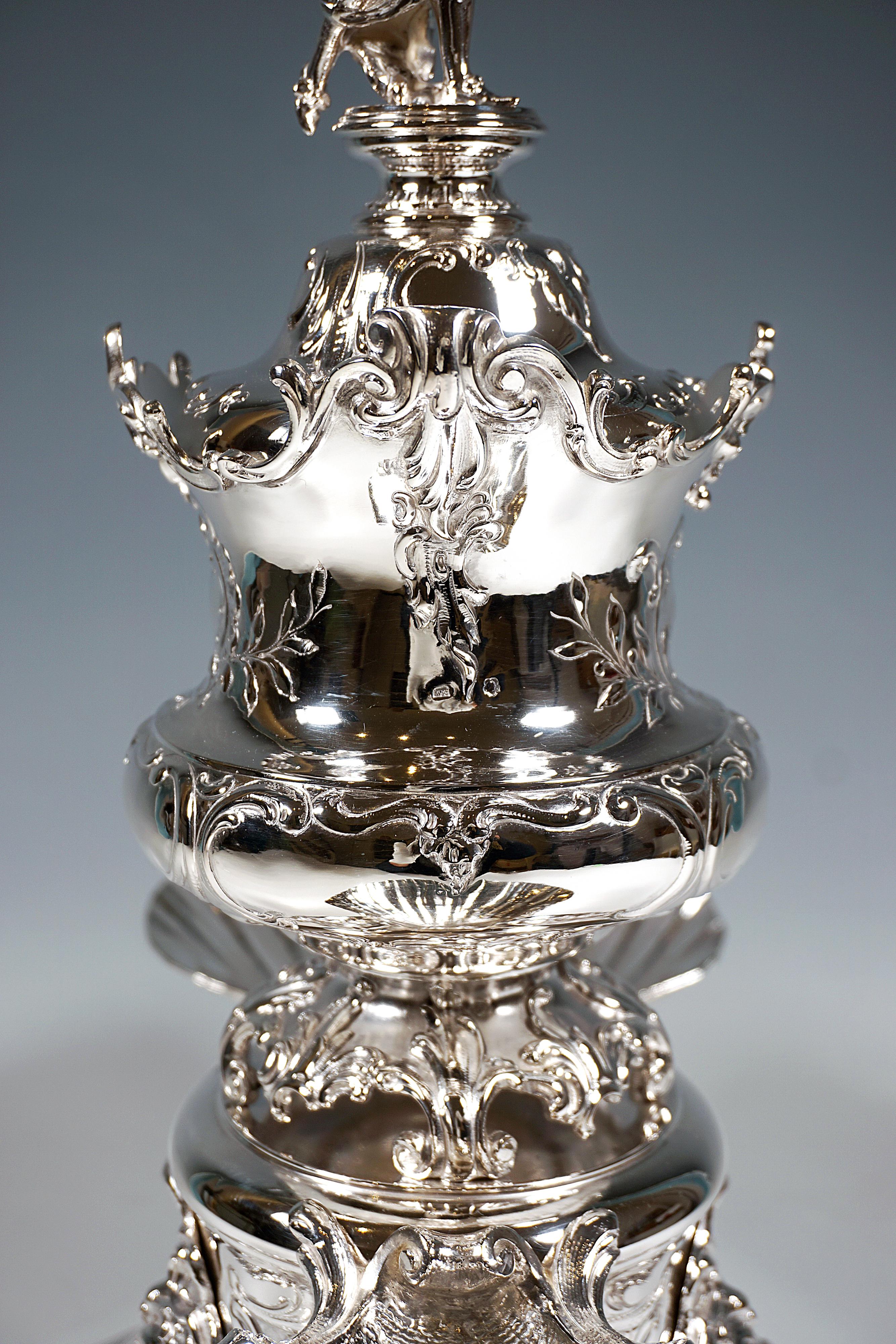 Magnífico soporte vienés Art Nouveau para caviar de plata, de Würbel & Czokally, 1900 en venta 2