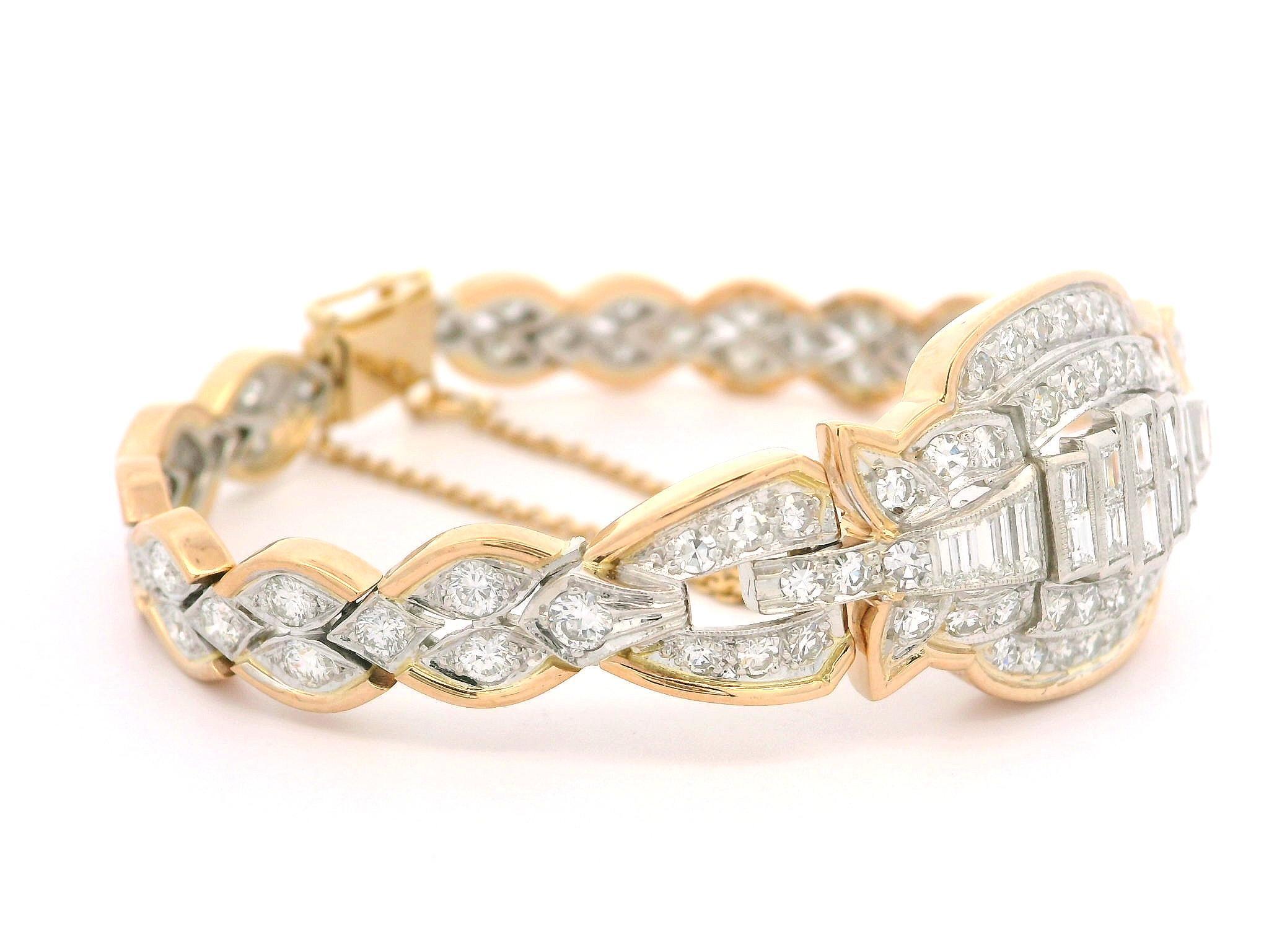 Magnificent Vintage 18k Gold Platinum 4ctw Fiery Diamond Covered Belly Bracelet For Sale 1