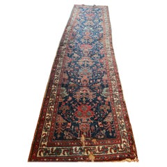 Prächtiger Vintage Nordwest-Läufer mit funky Stammesmotiven, Vintage