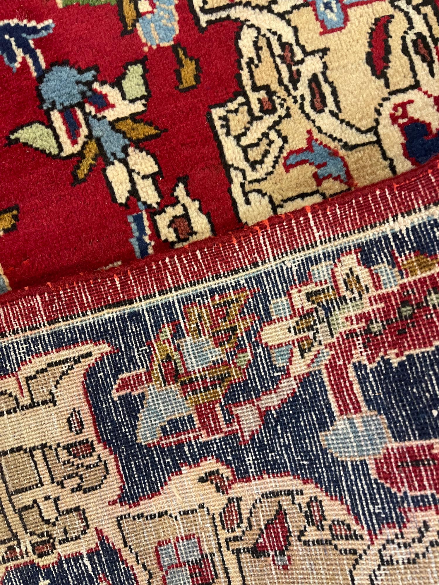 Magnifique tapis de salon oriental fait à la main en laine rouge à motifs floraux en vente 2