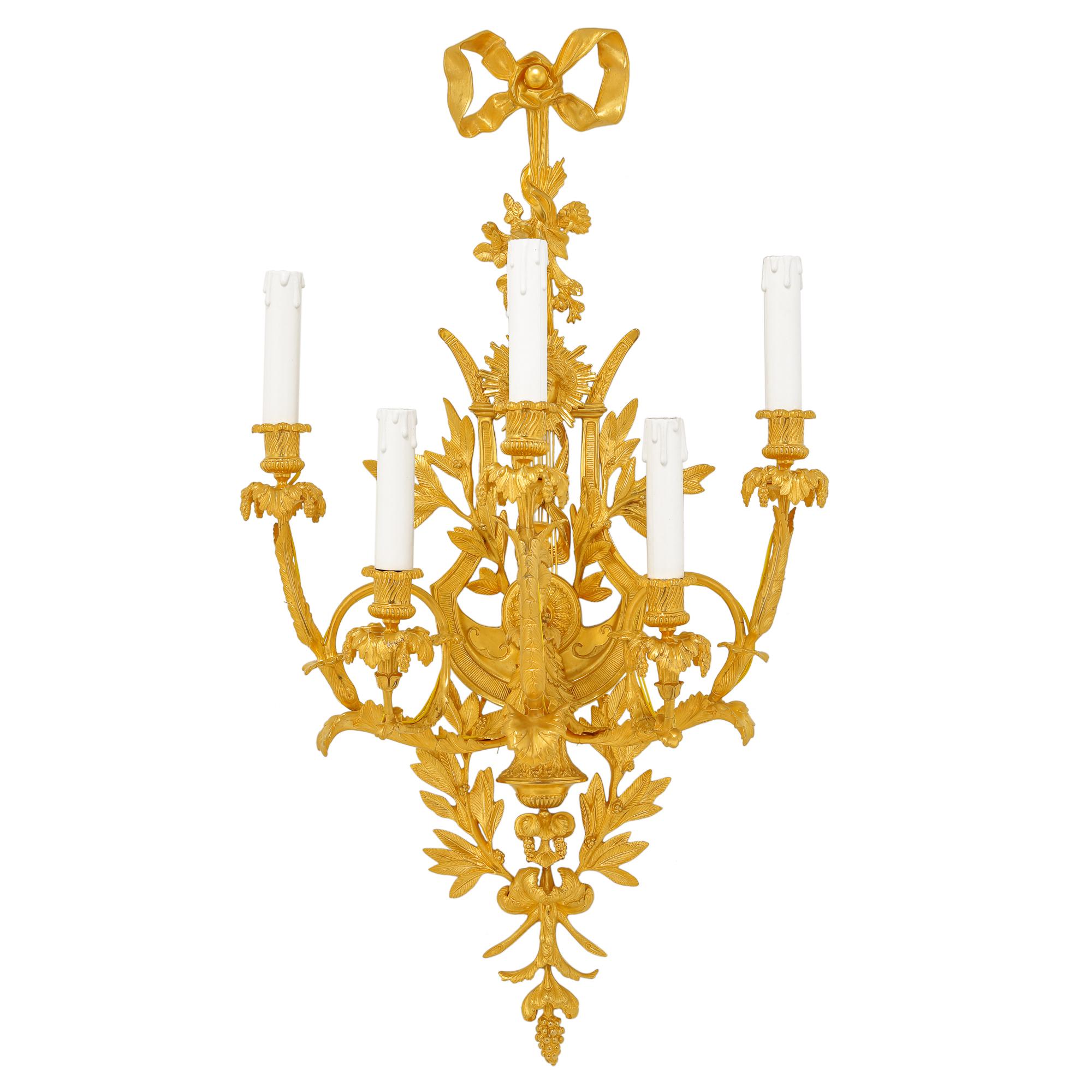 Bronze Pair Of Wall Lamps In Louis XVI Style en vente