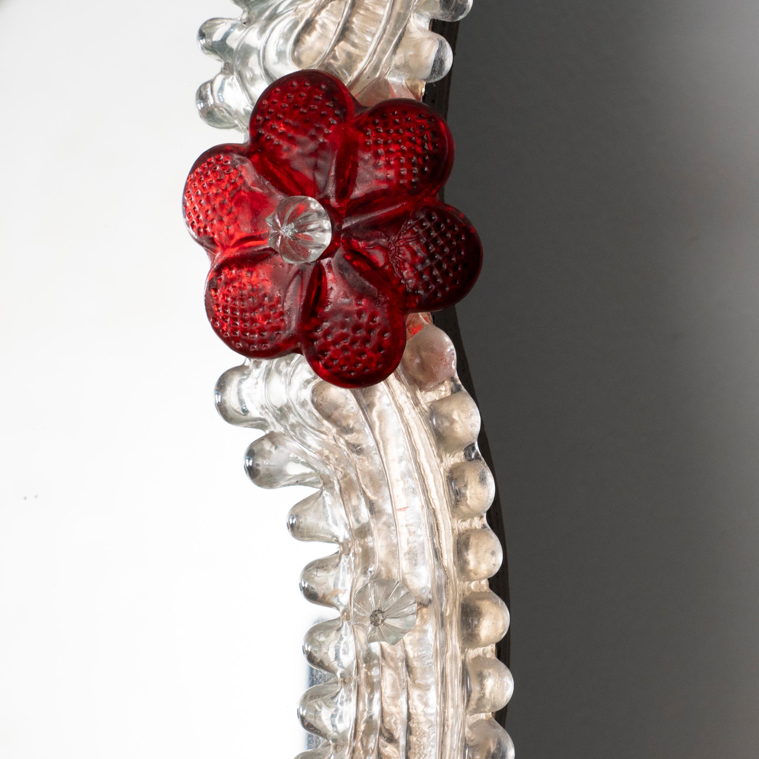 20th Century Magnificent Wall Venetian Mirror in Murano Glass, Gold Color with Red Flowers For Sale