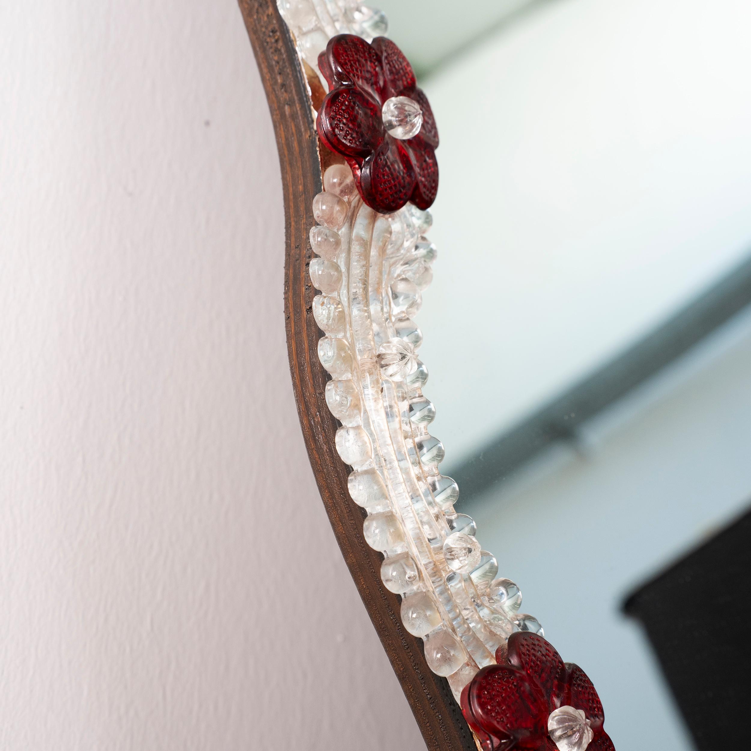 Magnificent Wall Venetian Mirror in Murano Glass, Gold Color with Red Flowers For Sale 2