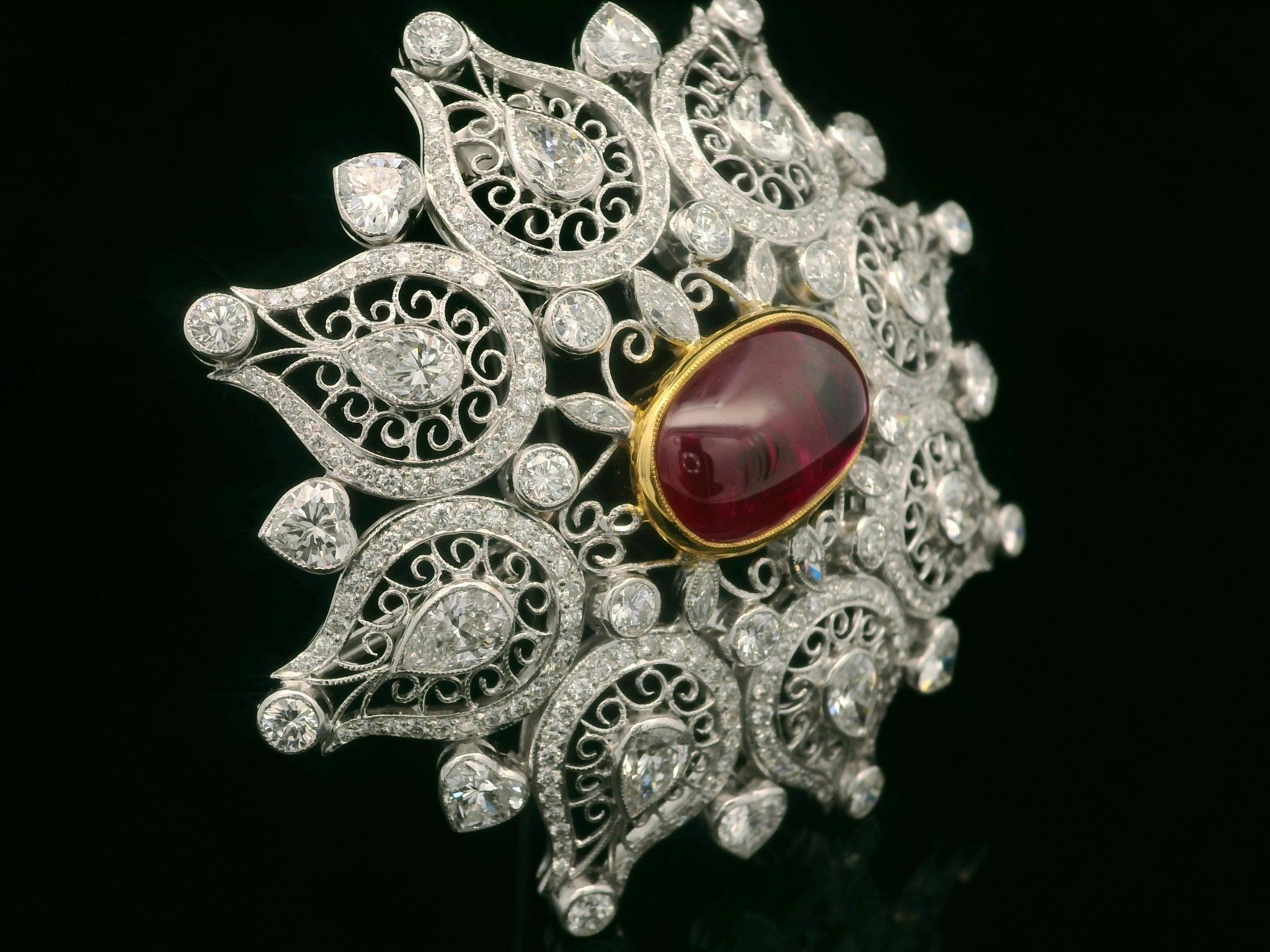 Magnífico Collar Colgante Broche de Oro Blanco GIA 26,16ctw Rubí de Birmania y Diamantes en venta 5