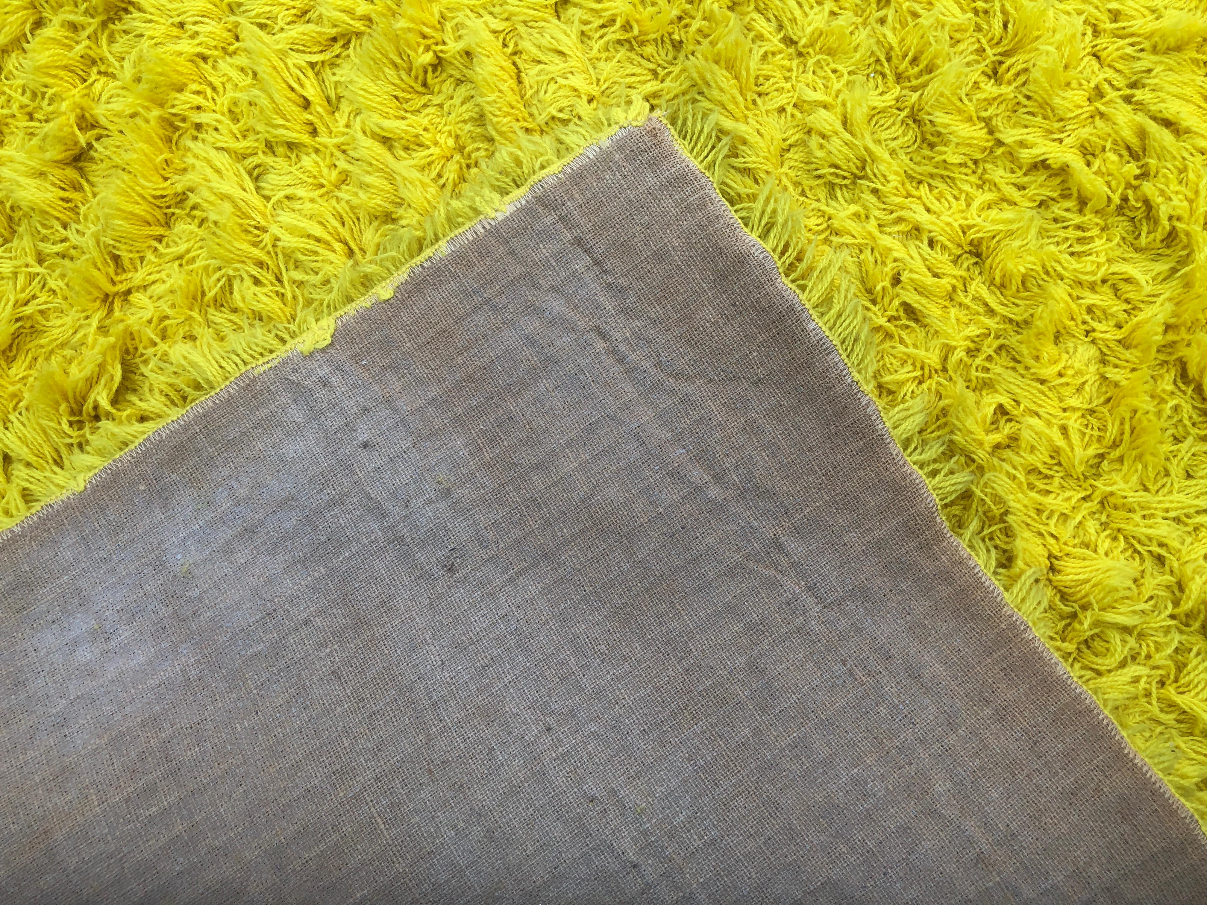 Magnificent XL Room Size Canary Yellow Shag Pile Rug, Circa 60's In Good Condition For Sale In Pemberton, NJ