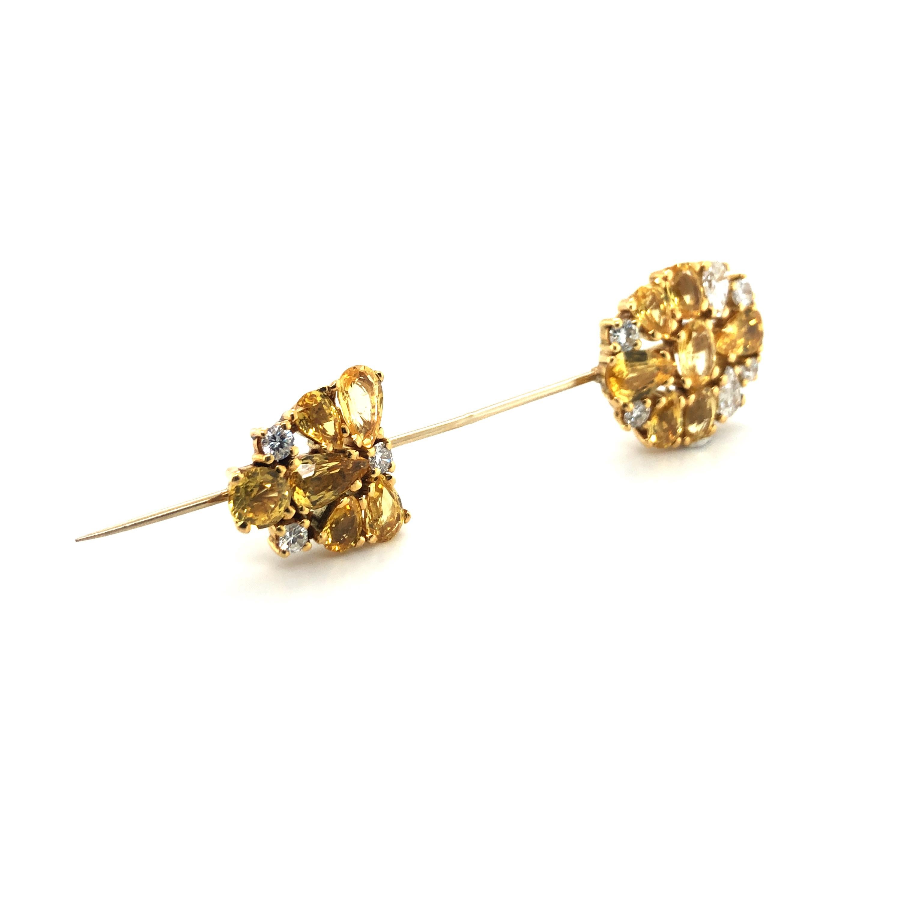 Women's or Men's Magnificent Yellow Sapphire and Diamond Pin in 18k Yellow Gold For Sale