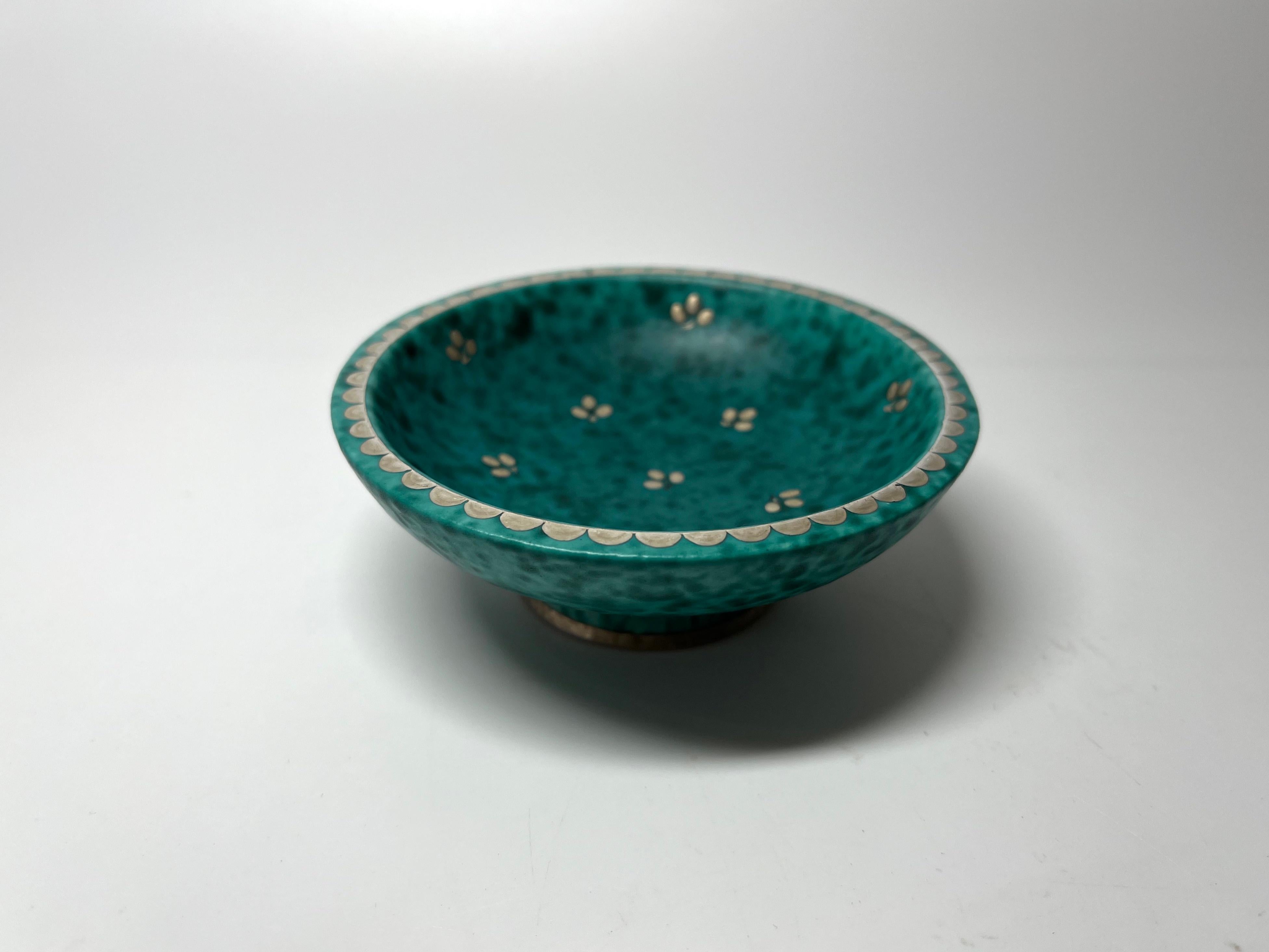 Magnificently Mottled Wilhelm Kage, Small Footed Argenta Stoneware Dish In Good Condition In Rothley, Leicestershire