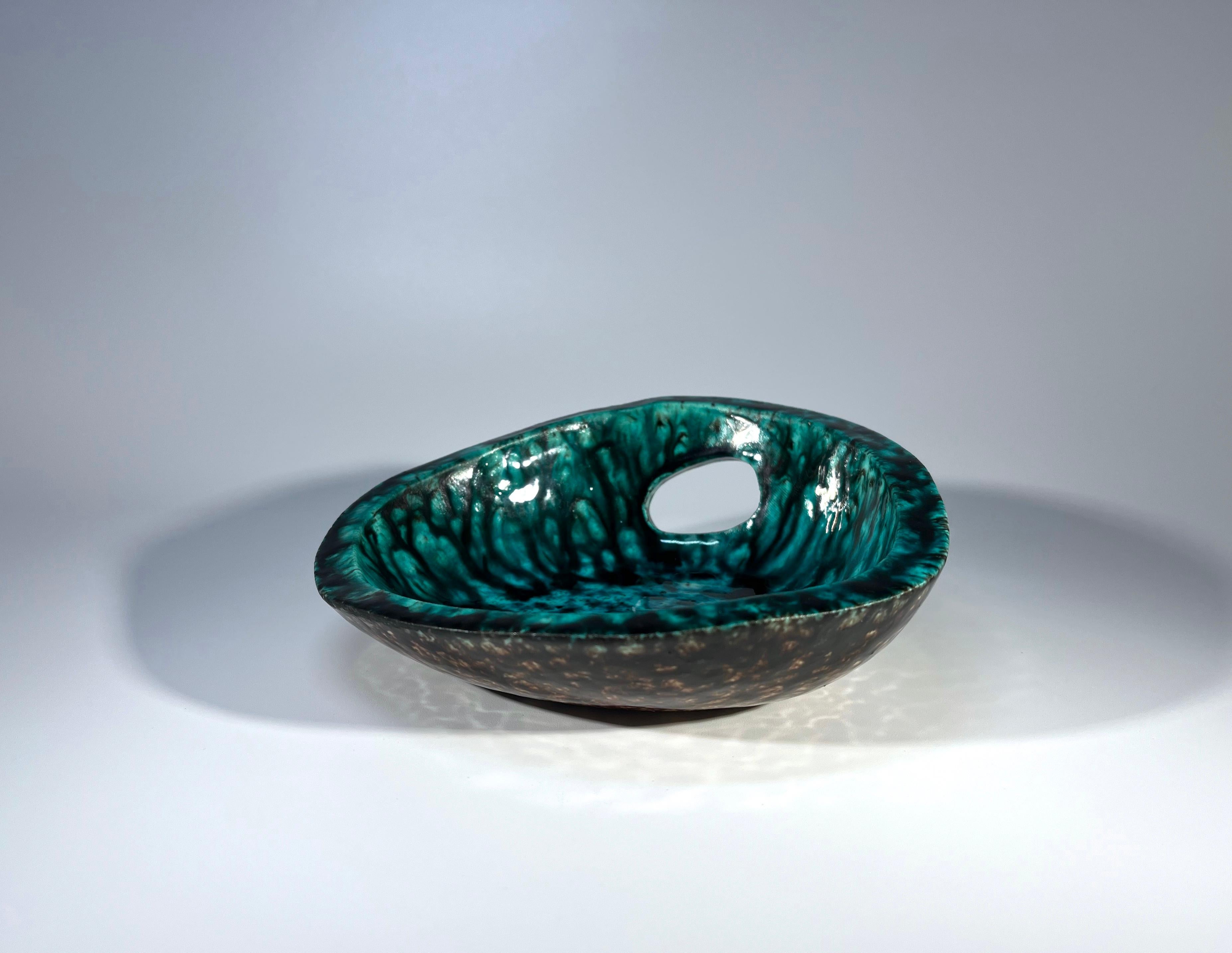 Magnificently Vivid, Sea Green Ceramic Vide-Poche By Accolay, France 1960's For Sale 1