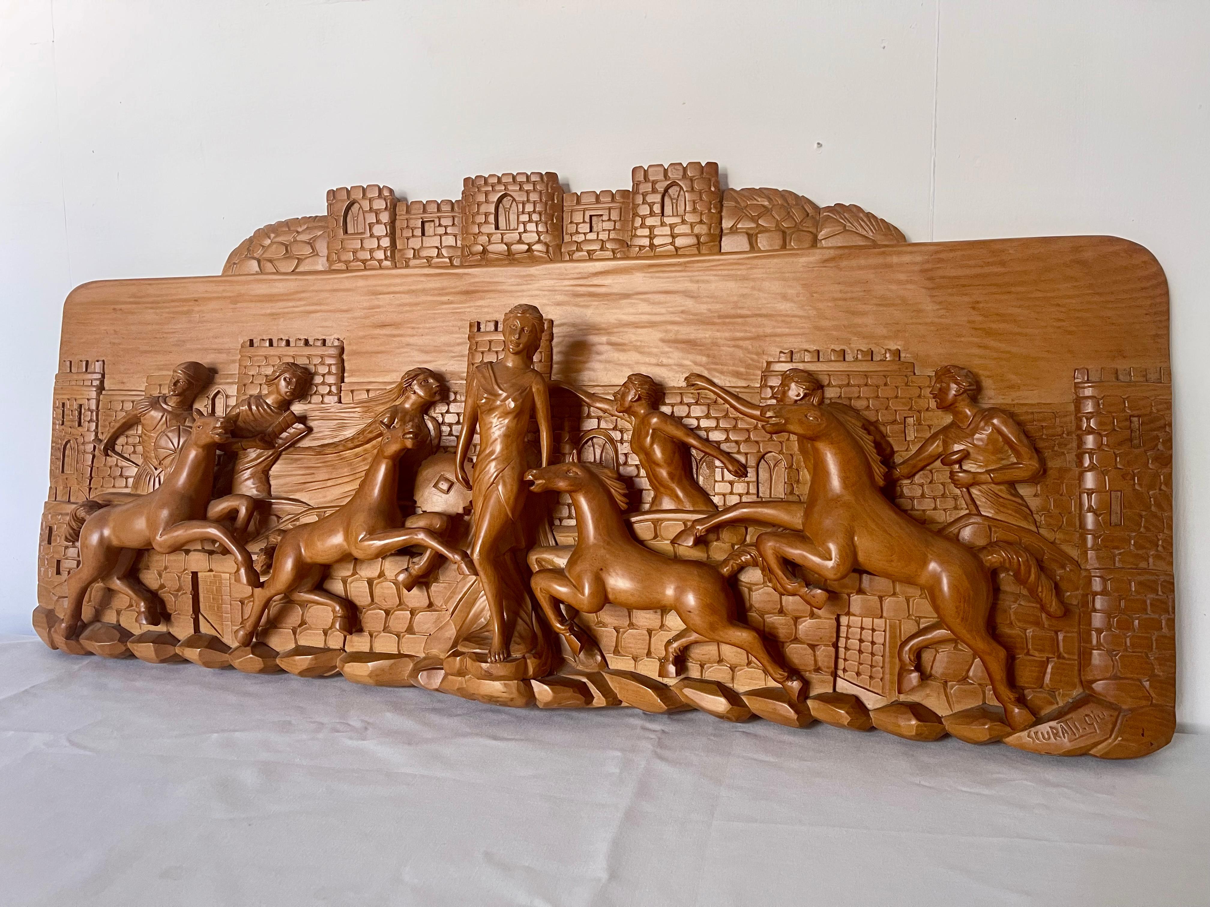 Prächtiges Basrelief aus Massivholz, griechisch-römische mythologische Szene, 20 (20th Century) im Angebot