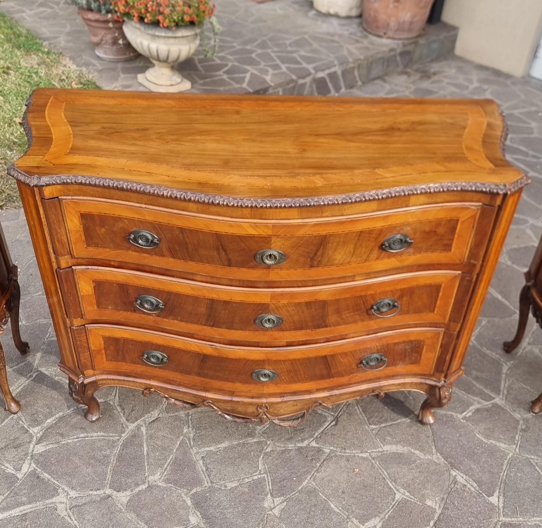 Baroque Walnut dresser 800 Venice For Sale