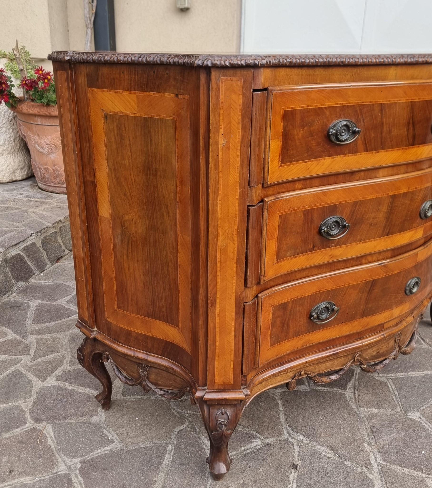Walnut dresser 800 Venice In Good Condition For Sale In Villa Verucchio, Emilia-Romagna