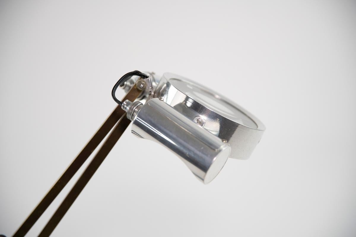 Lente d'ingrandimento con luci accese  Stand in vendita 5