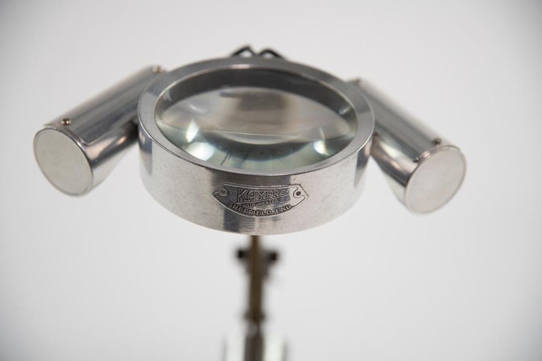 Magnifier Glass with lights on  Stand For Sale 1