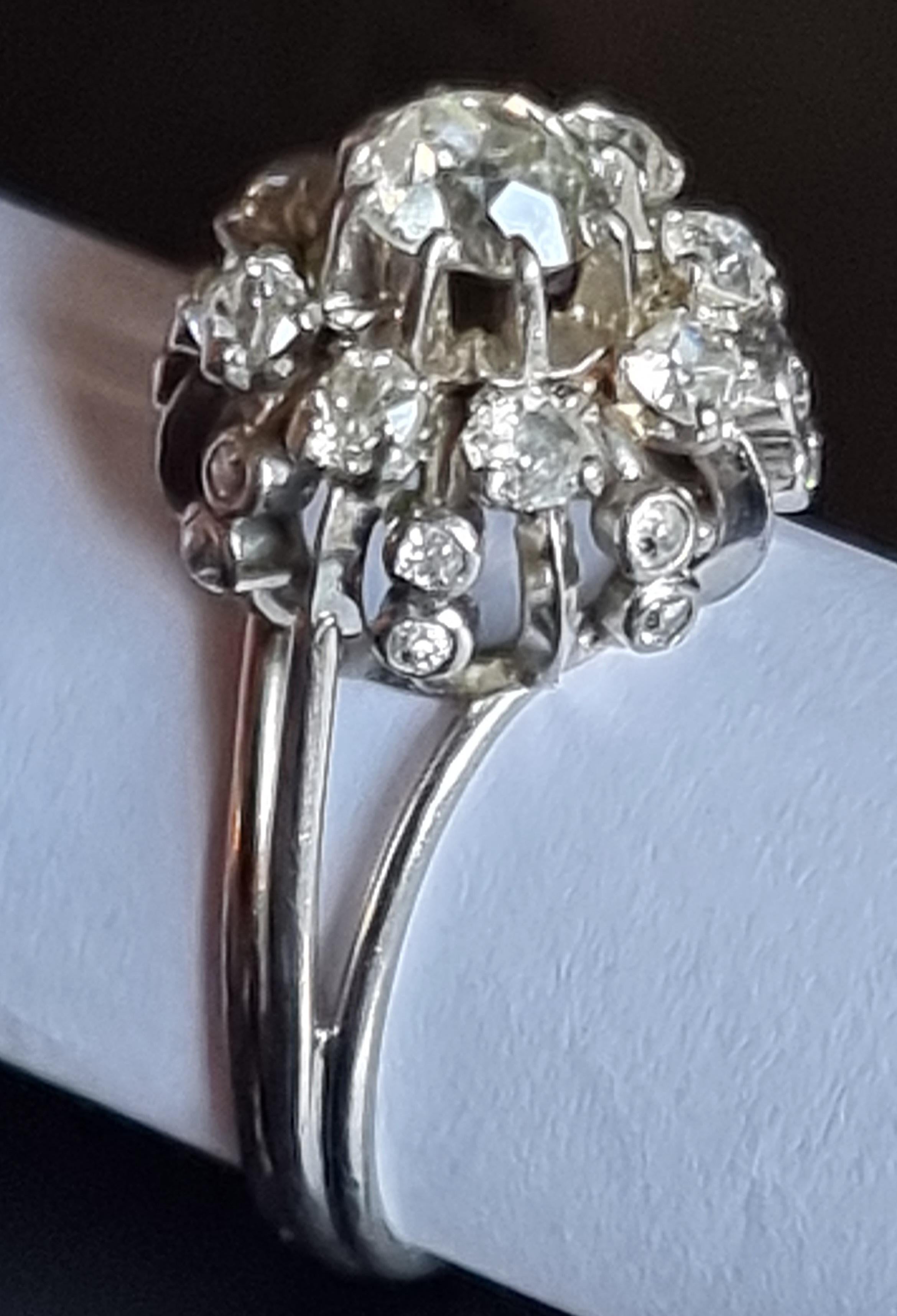 Art Nouveau Magnificent old PLATINUM RING, 25 diamonds, antique, old brilliant cut For Sale