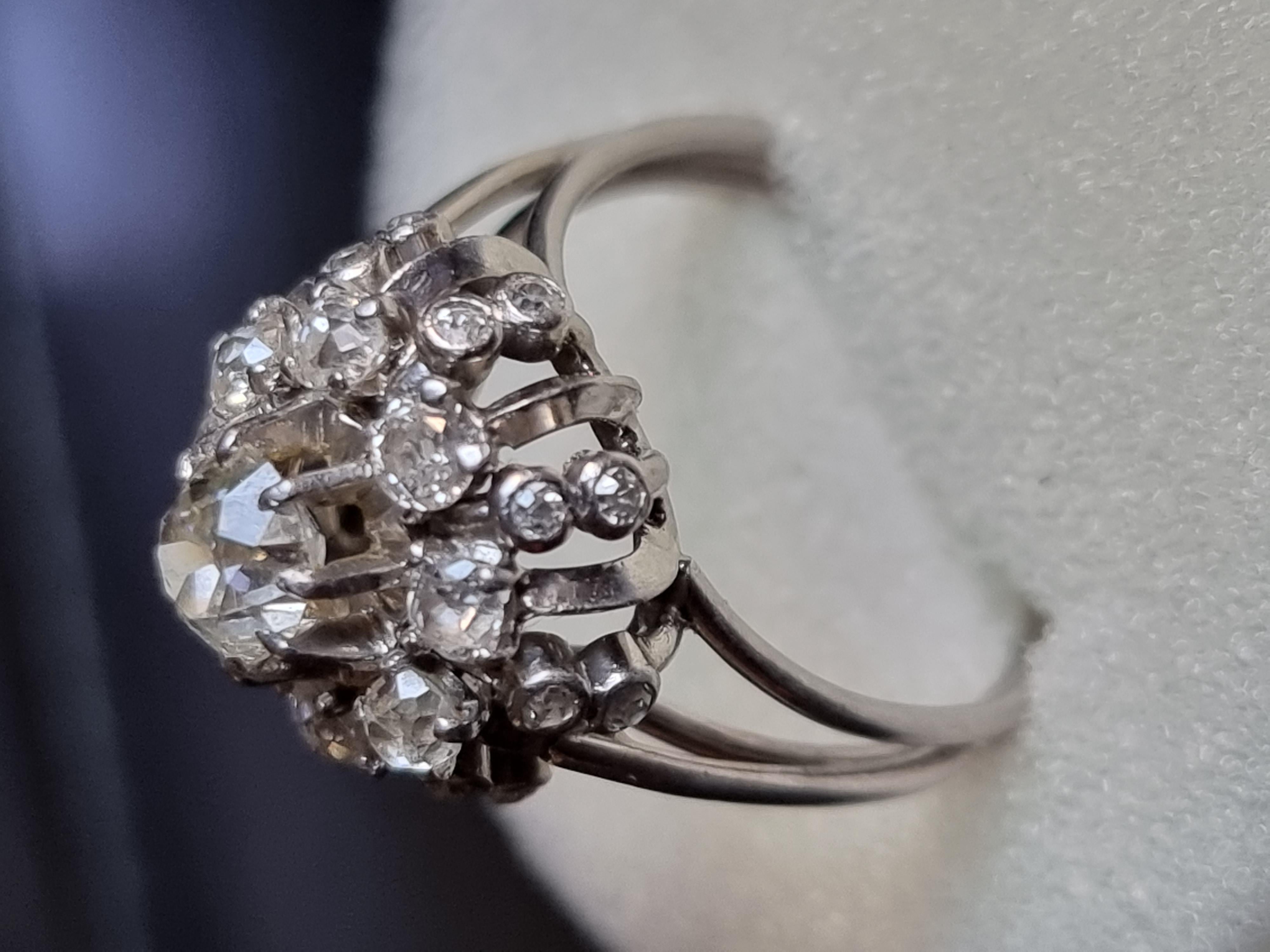 Women's Magnificent old PLATINUM RING, 25 diamonds, antique, old brilliant cut For Sale