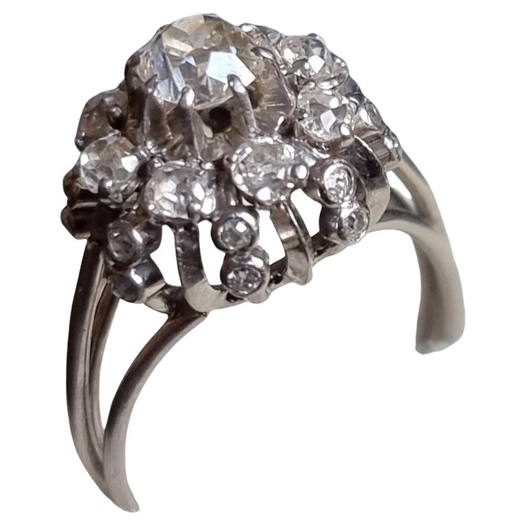 Bague Ancienne En Or Jaune Avec éclats De Diamants - Taille 54 - Début 1900