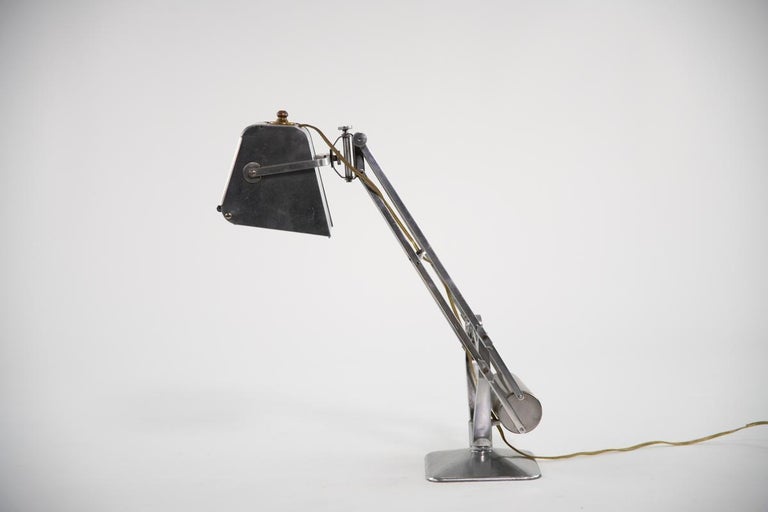 Magnifying Desk Lamp For Sale 2