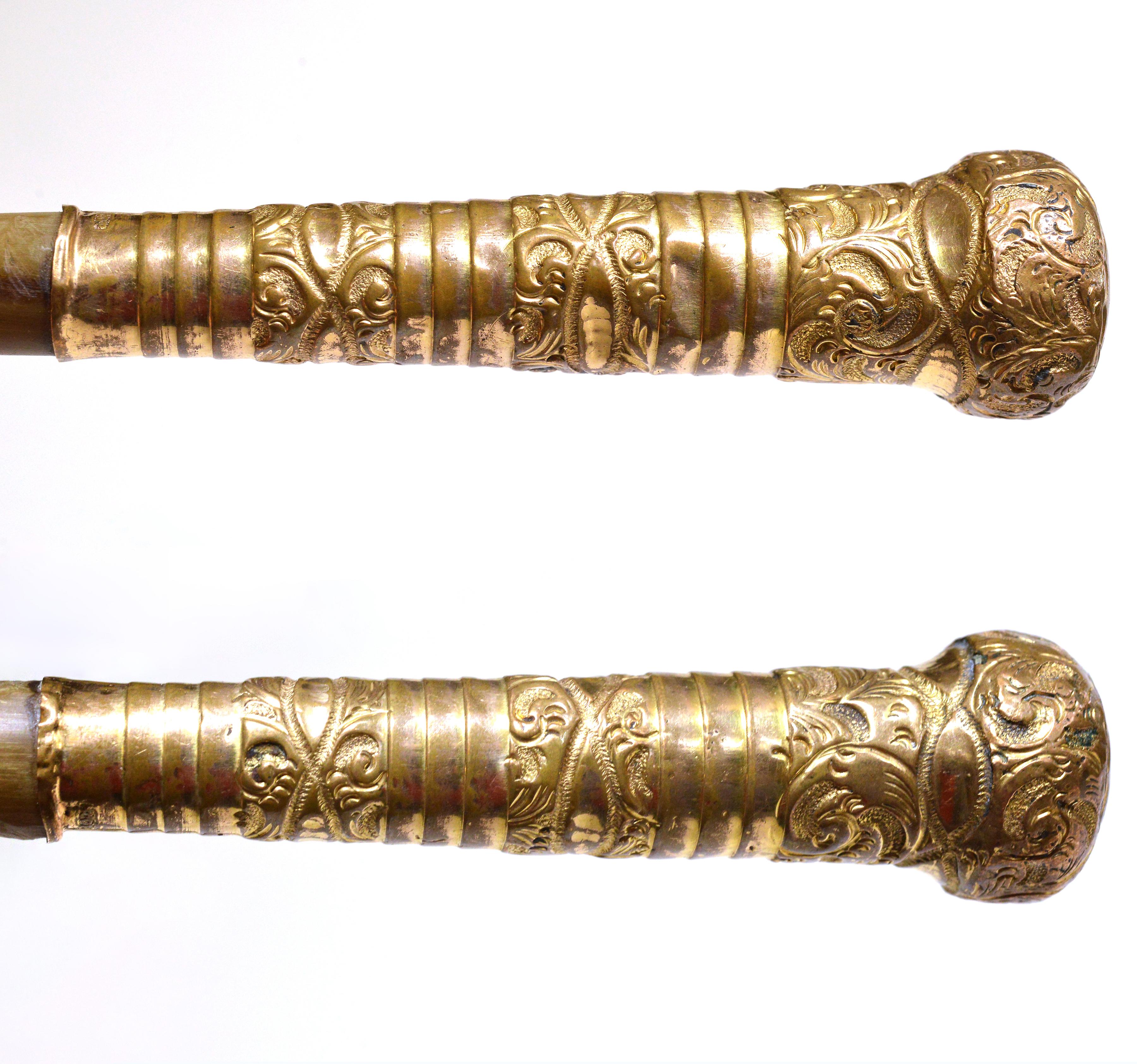 Hand-Carved Magnifying Glass Antique Horn Handle Gold Plated Embossed Brass 19th century