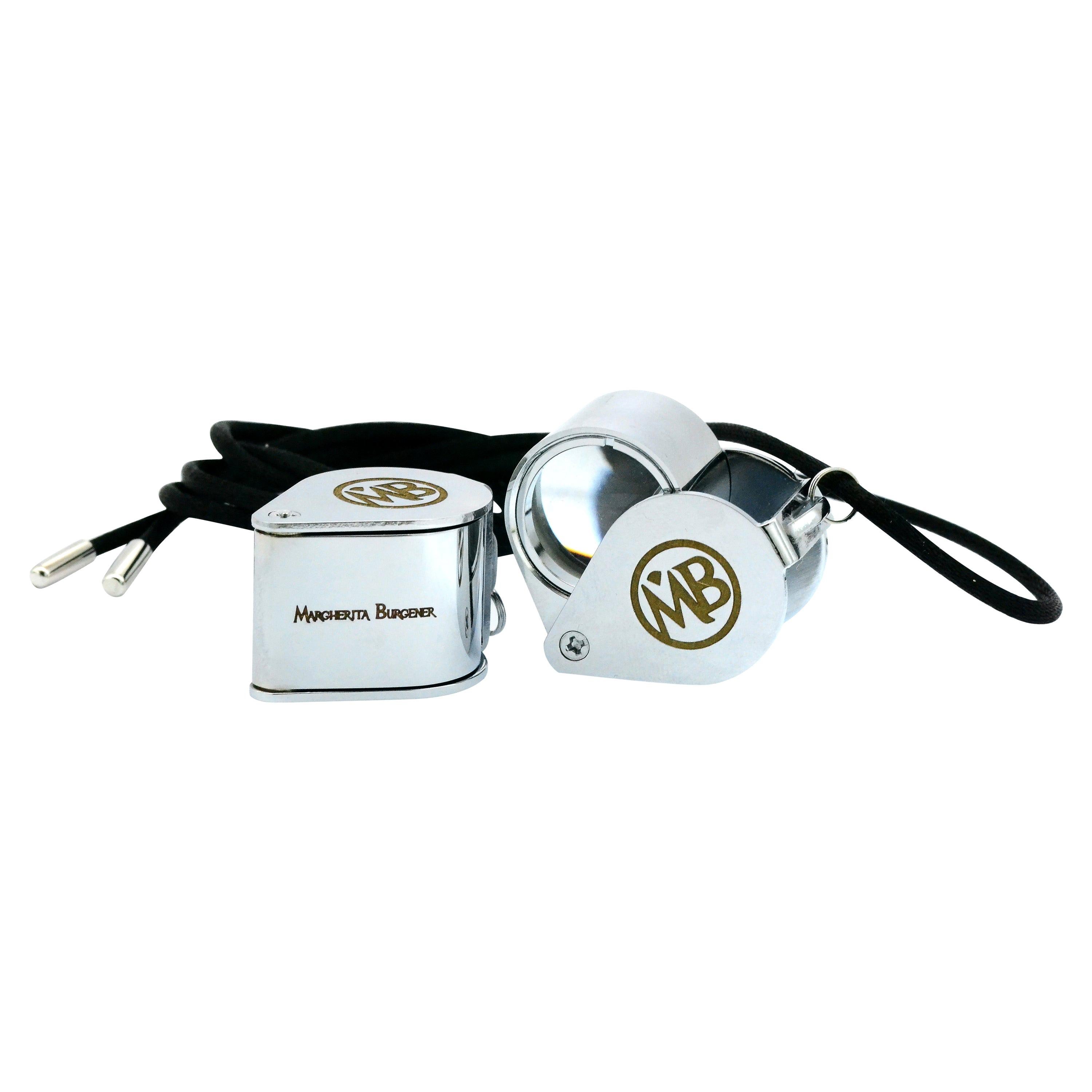 Vergrößerungsglas Margherita Burgener Halskette aus Seide und Gold im Angebot