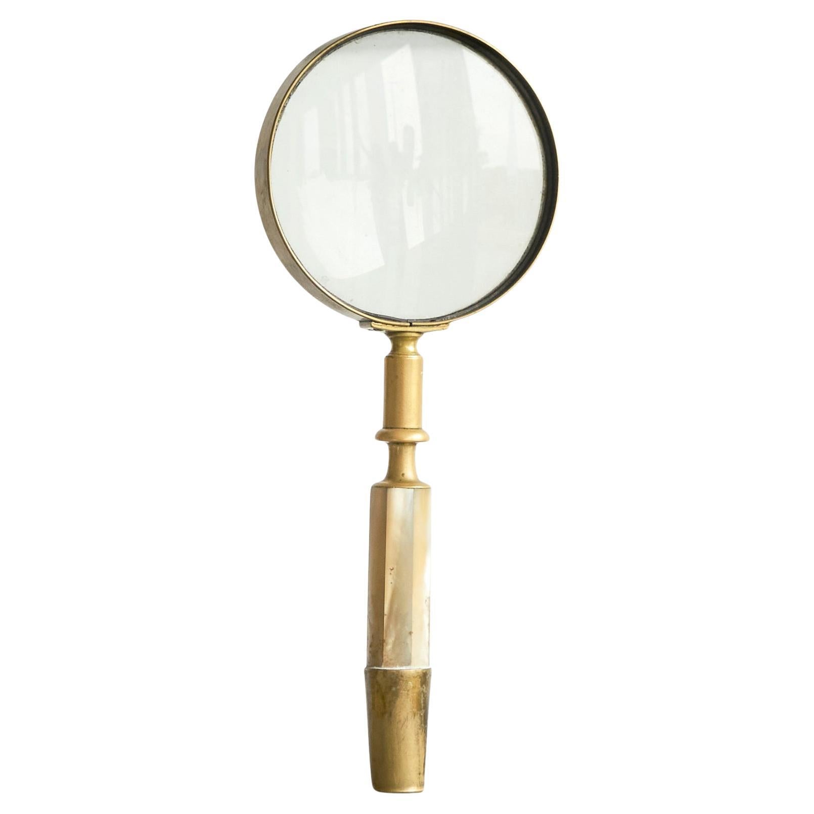 Magnifying Glass in Patinated Brass and Mother of Pearl Early 20th Century