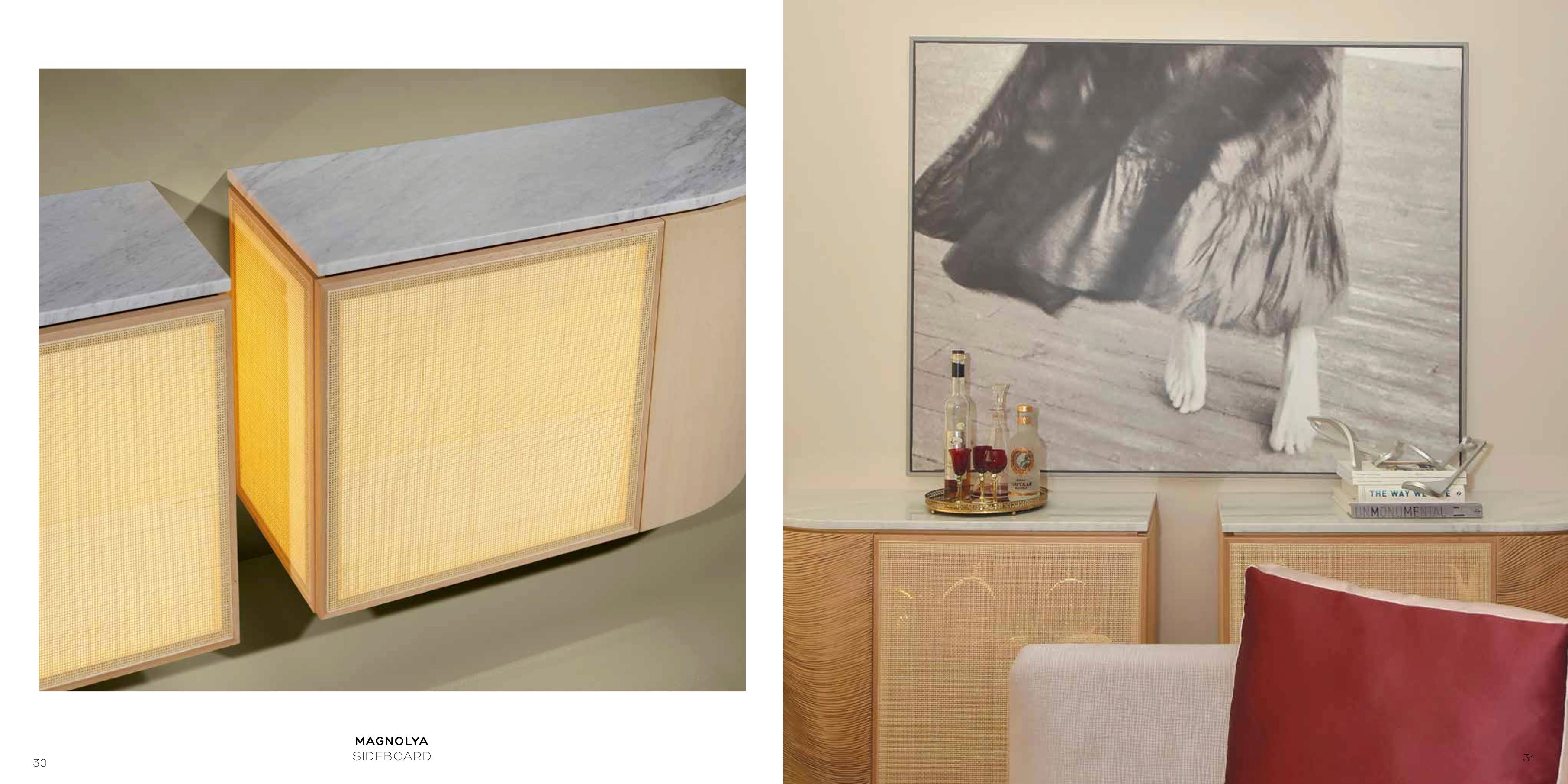 Magnolya Zeitgenössisches und anpassbares Sideboard mit Innenbeleuchtung  (21. Jahrhundert und zeitgenössisch) im Angebot
