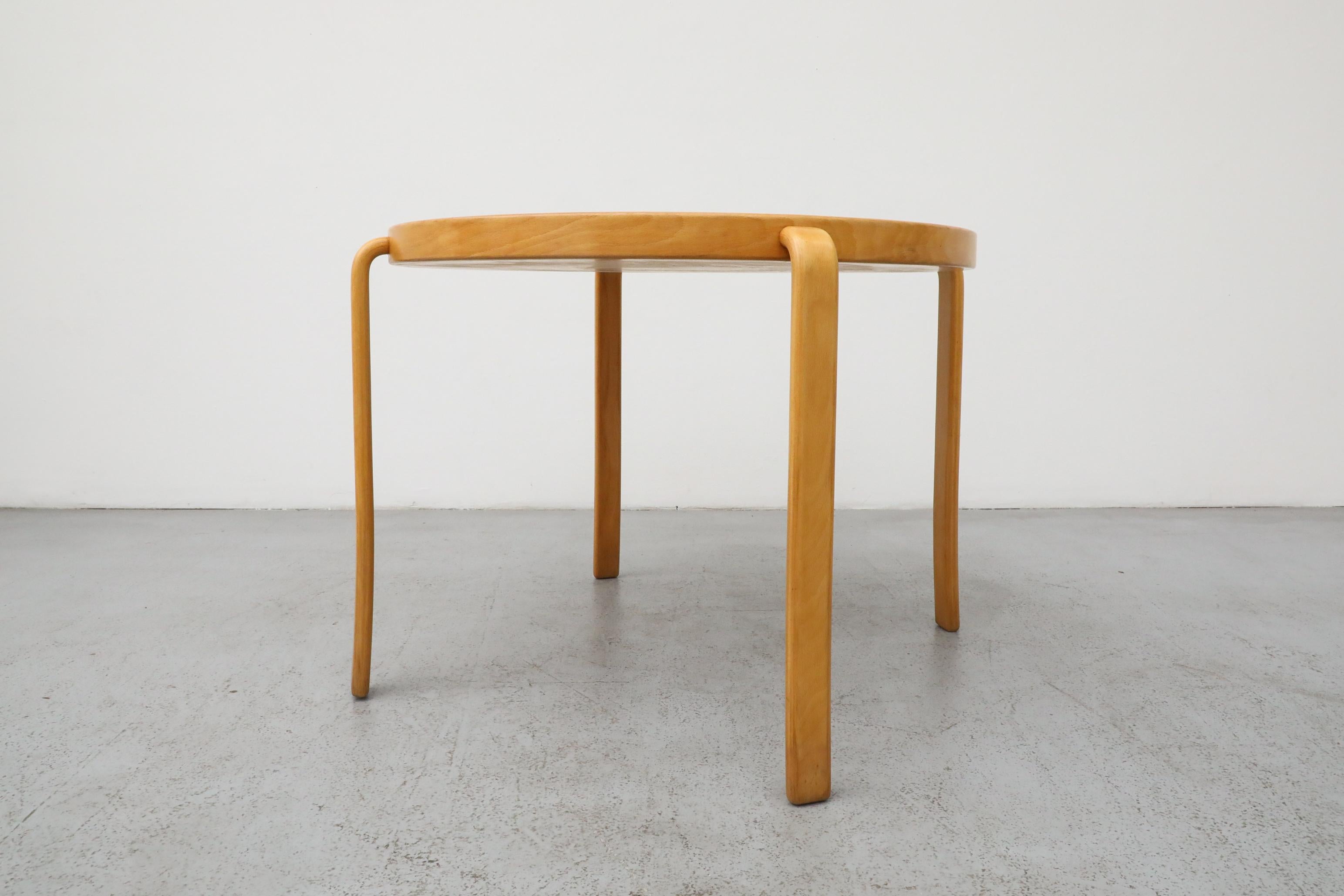 Magnus Olesen '8000-Series' Round Dining or Center Tables, 1980's For Sale 3