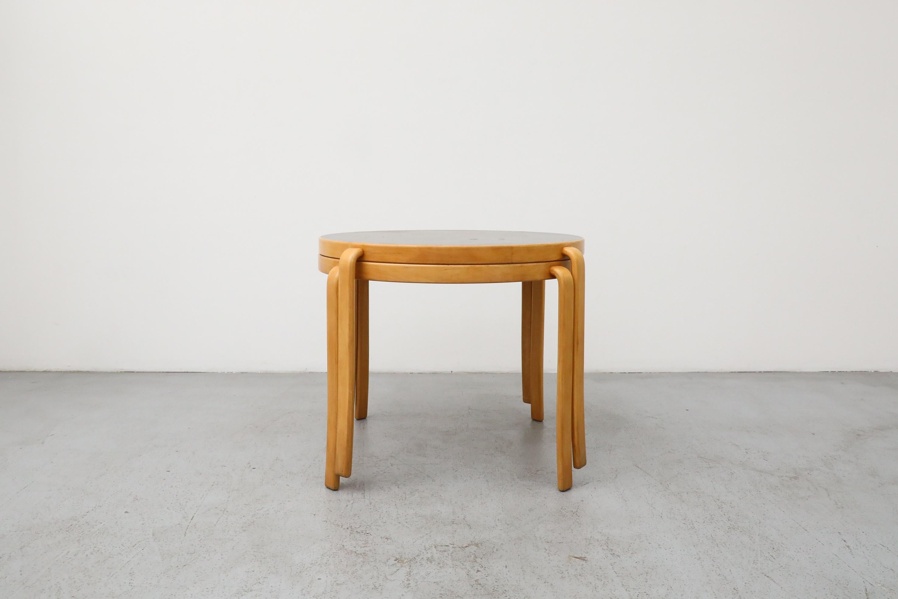 Mid-Century Modern Magnus Olesen '8000-Series' Round Dining or Center Tables, 1980's For Sale