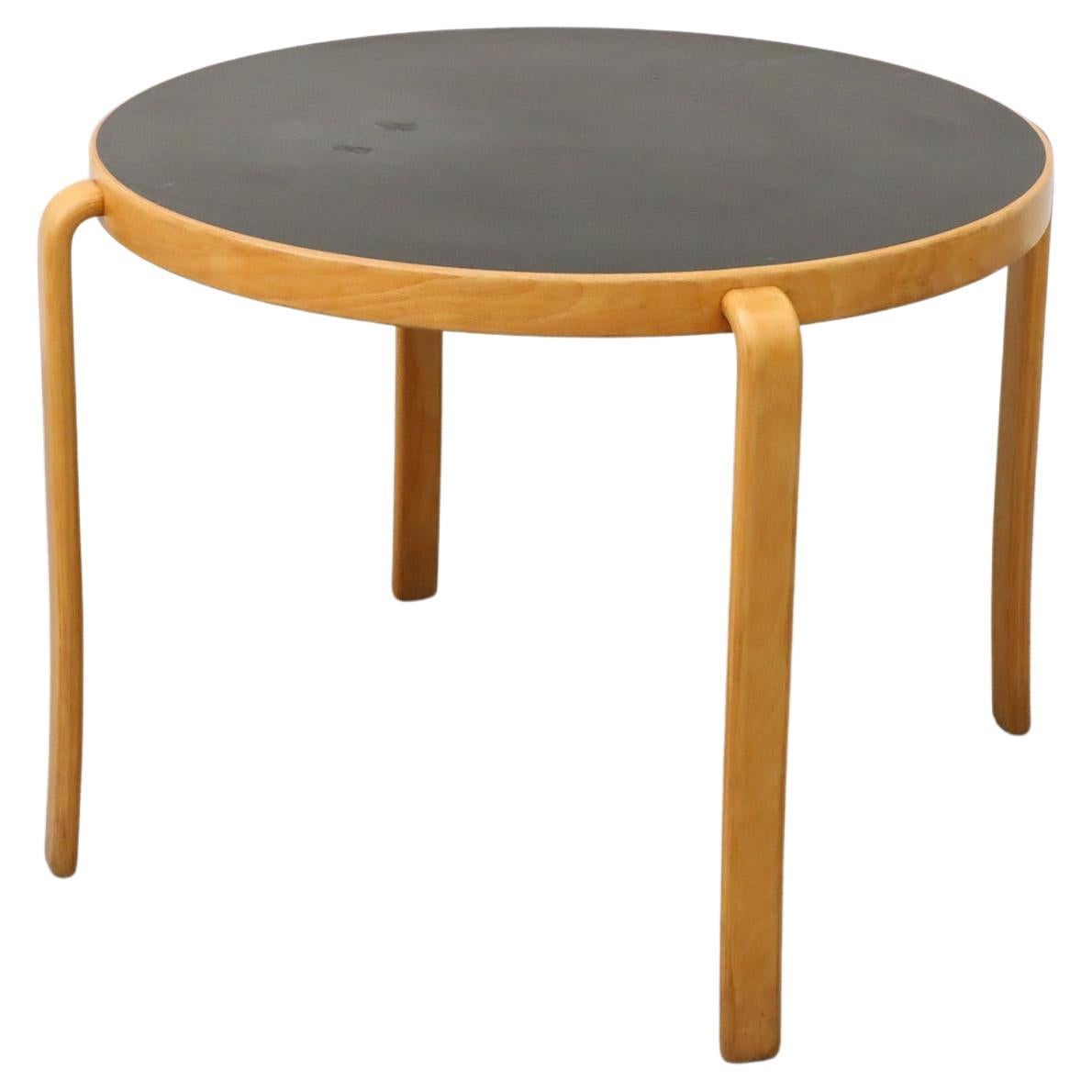 Magnus Olesen '8000-Series' Round Dining or Center Tables, 1980's For Sale