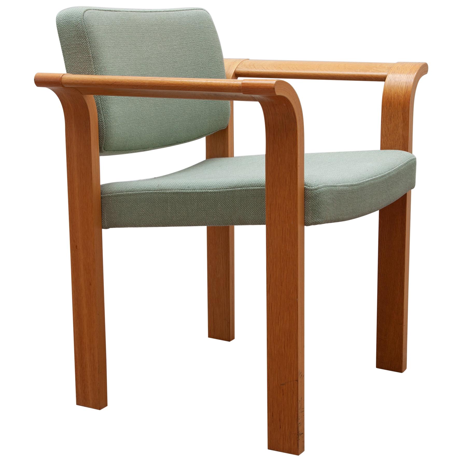 Fauteuil empilable scandinave moderne mi-siècle moderne de Magnus Olesen, 1970