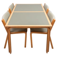 Mesa de trabajo/comedor Magnus Olesen Fabricada en Dinamarca, 1977