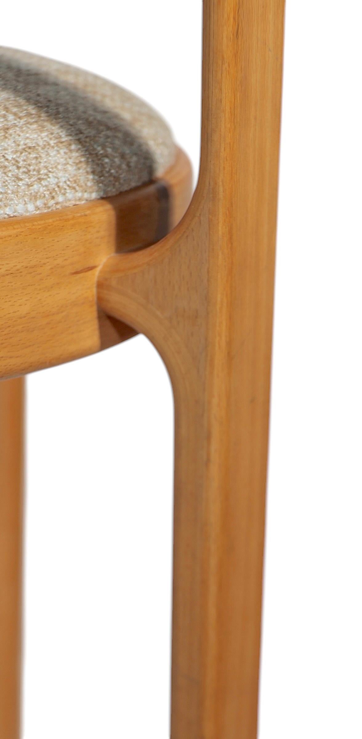 Hêtre Magnus Olsen Series 8000 Dining Chair by Thygesen &Sorensen Made in Denmark en vente