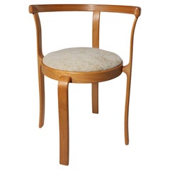 Silla de comedor Magnus Olsen Serie 8000 de Thygesen &Sorensen Fabricada en Dinamarca