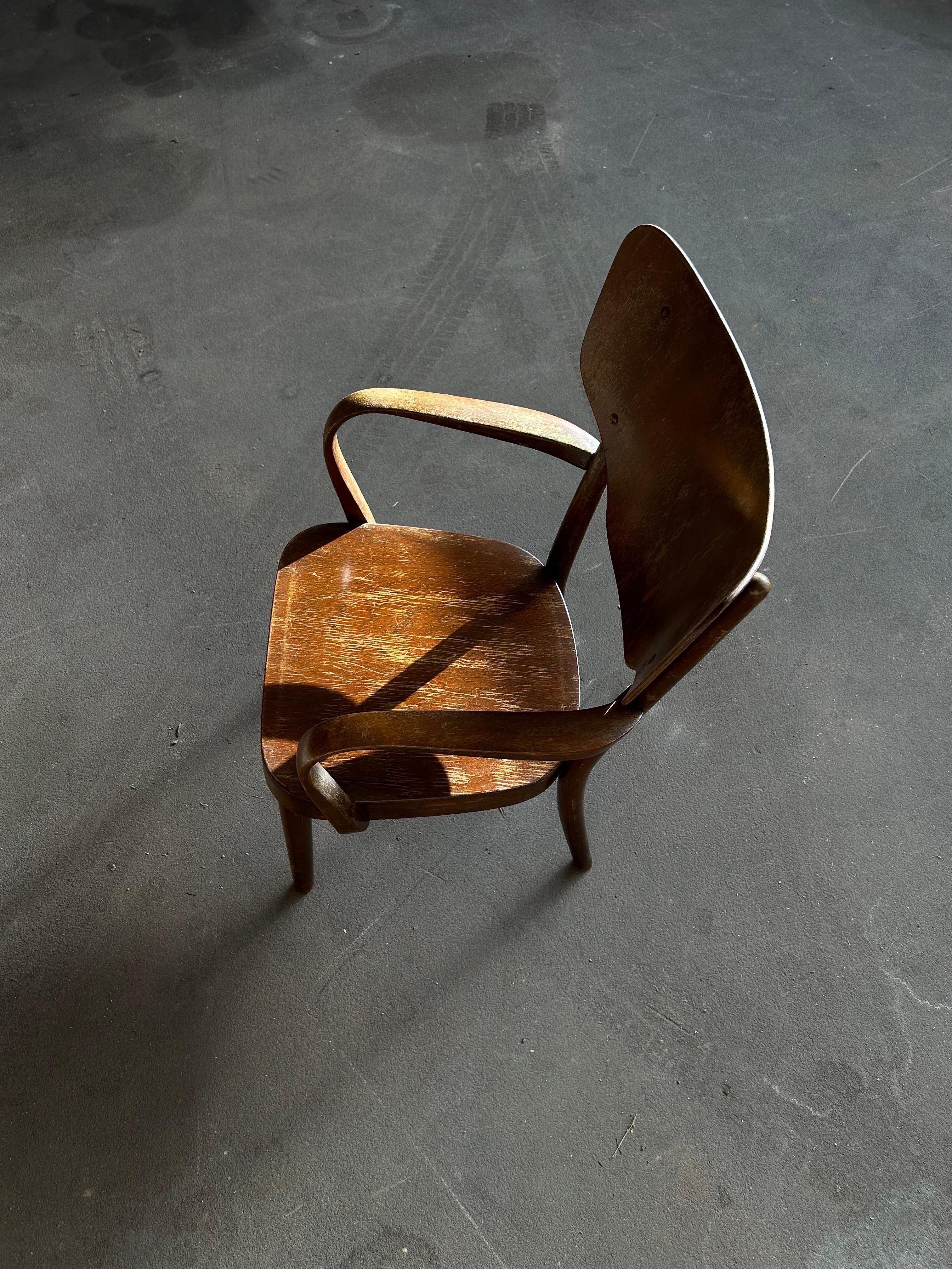Danish Magnus Stephensen Lounge Chair in Dark Stained Beechwood by Fritz Hansen For Sale