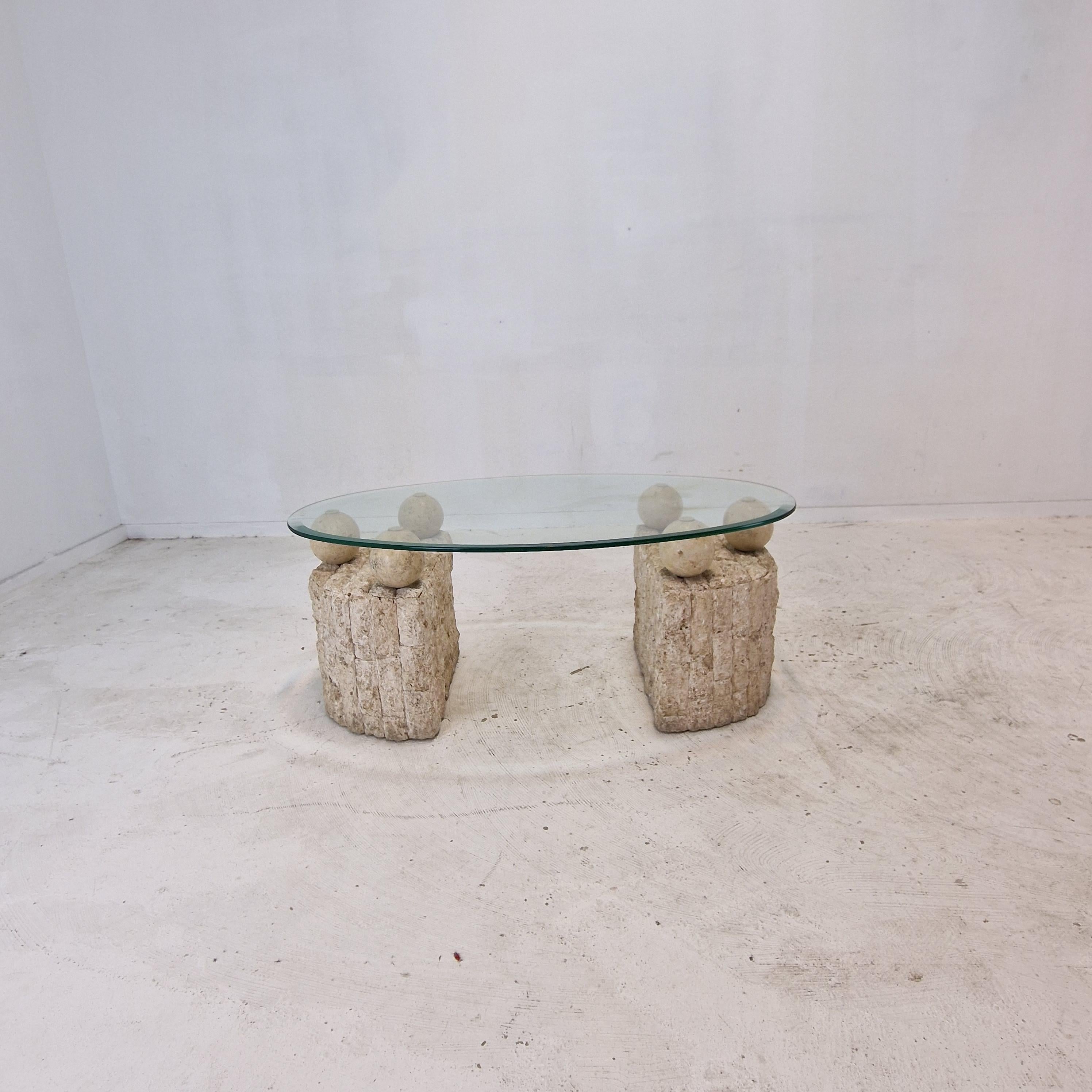 Postmoderne Table basse en pierre de Ponte Mactan ou pierre fossile de Magnussen, années 1980 en vente