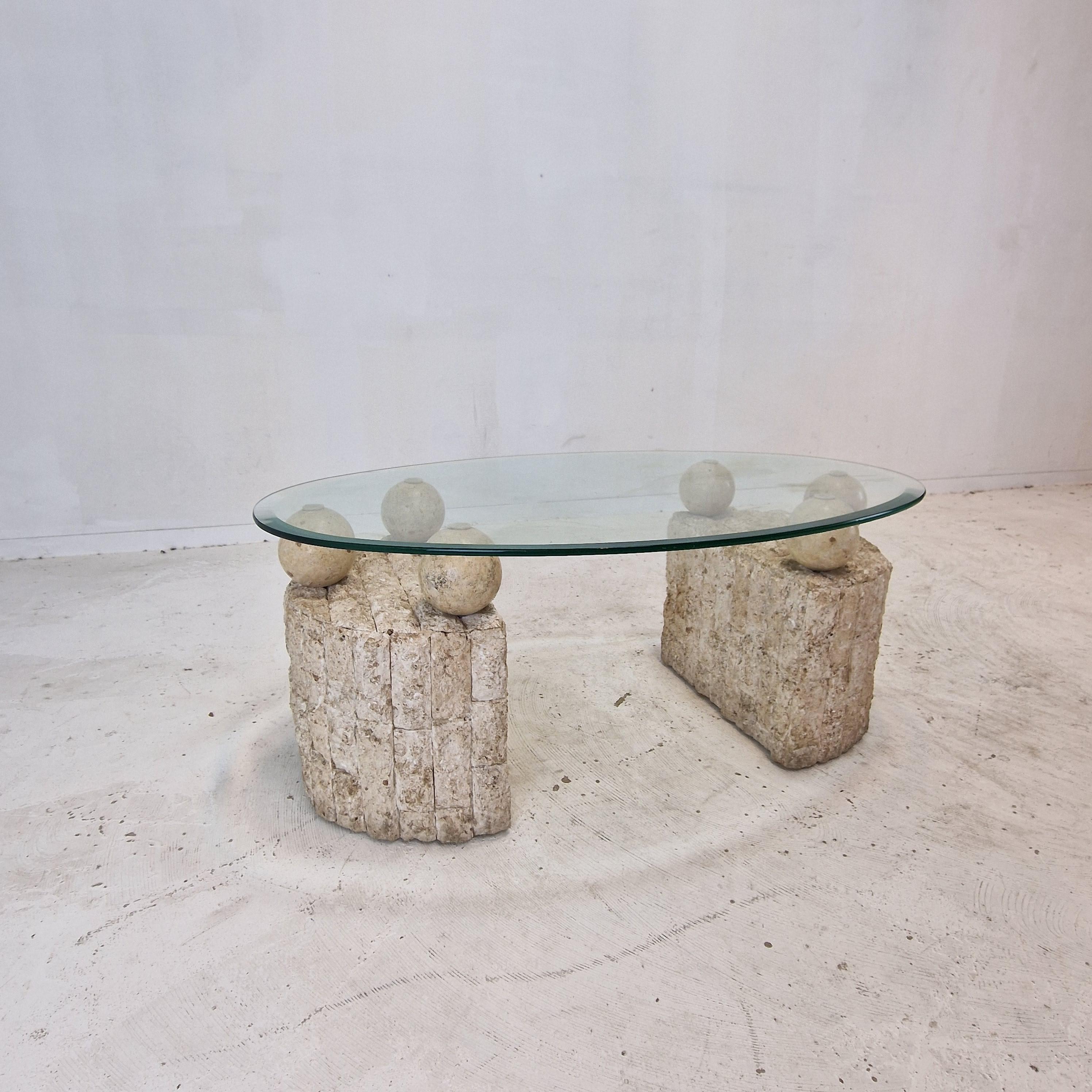 Table basse en pierre de Ponte Mactan ou pierre fossile de Magnussen, années 1980 Bon état - En vente à Oud Beijerland, NL