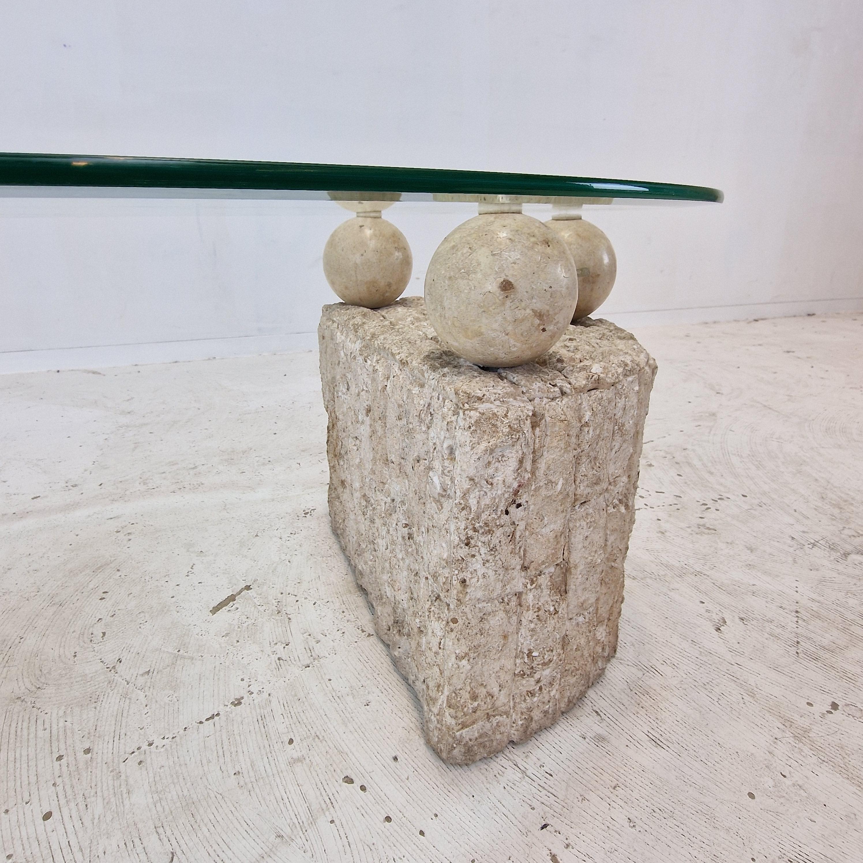 Travertin Table basse en pierre de Ponte Mactan ou pierre fossile de Magnussen, années 1980 en vente