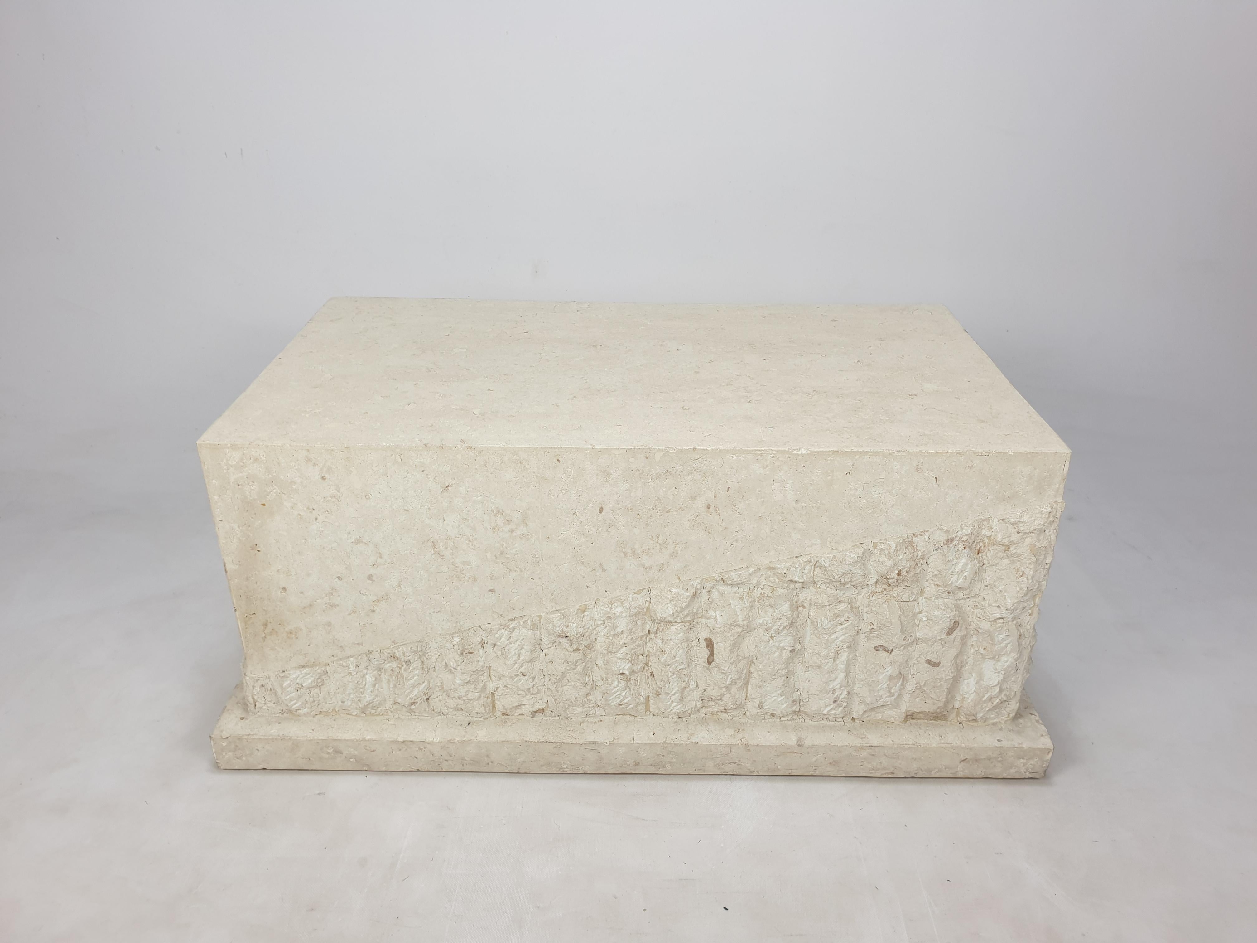 Hand-Crafted Magnussen Ponte Mactan Stone or Fossil Stone Coffee Table, 1980s For Sale